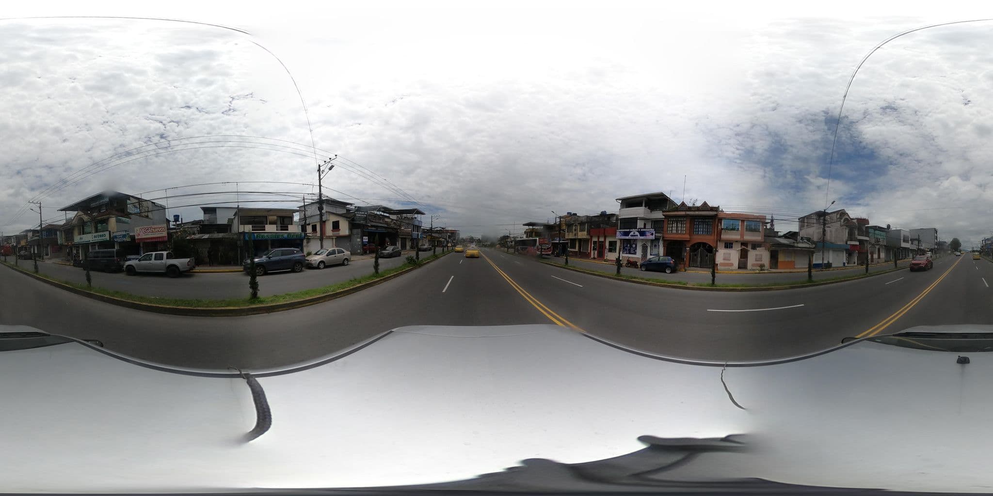 Street view near Hostal Japón 2, Santo Domingo de los Colorados — © kaart_2 (CC BY-SA · Mapillary)