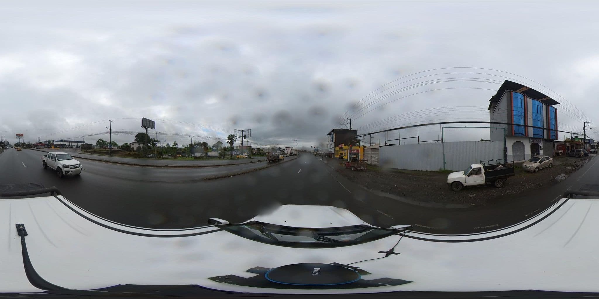 Street view near Hotel One, Santo Domingo de los Colorados — © inti22 (CC BY-SA · Mapillary)