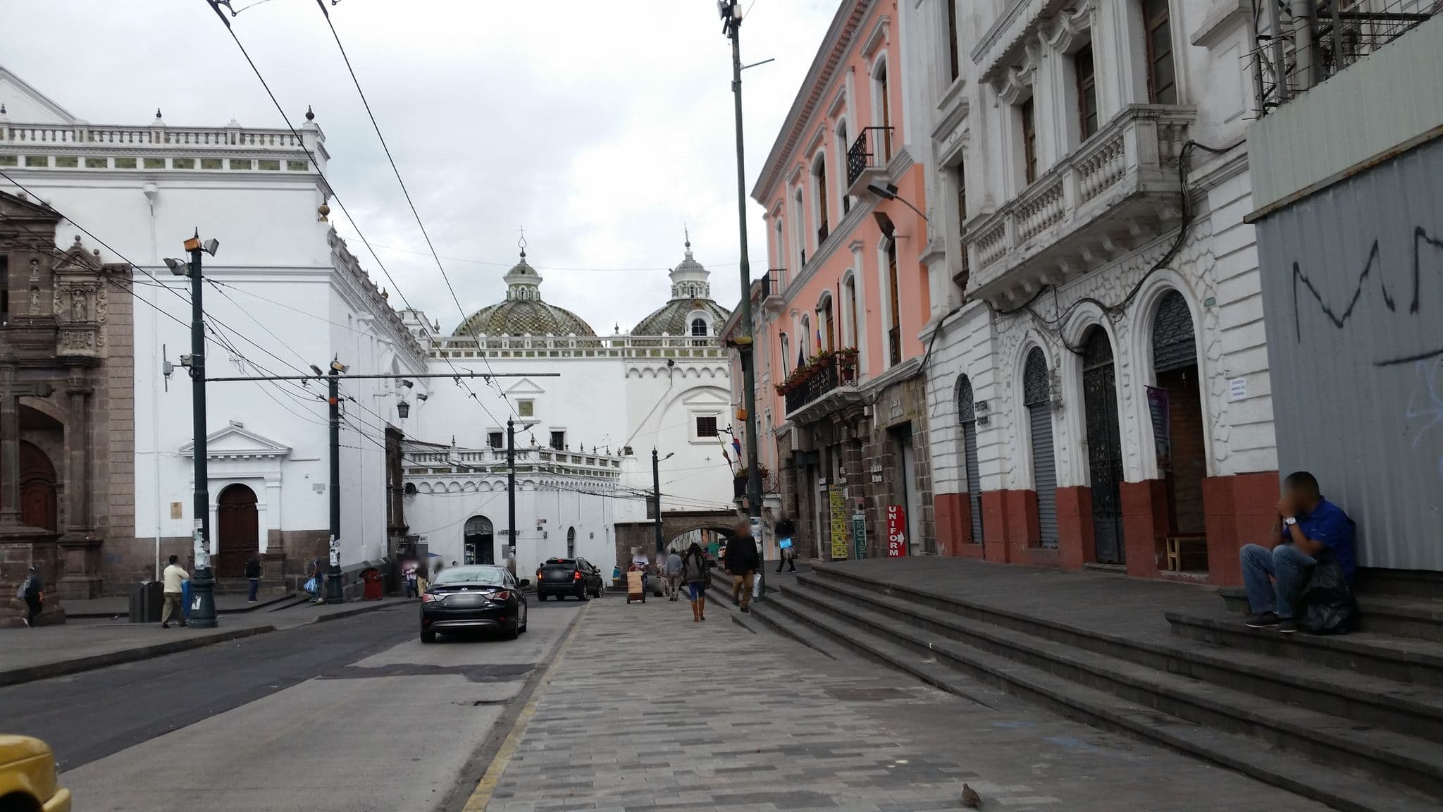 Street view near Hostal Casa Montero, Quito — © ejegg (CC BY-SA · Mapillary)