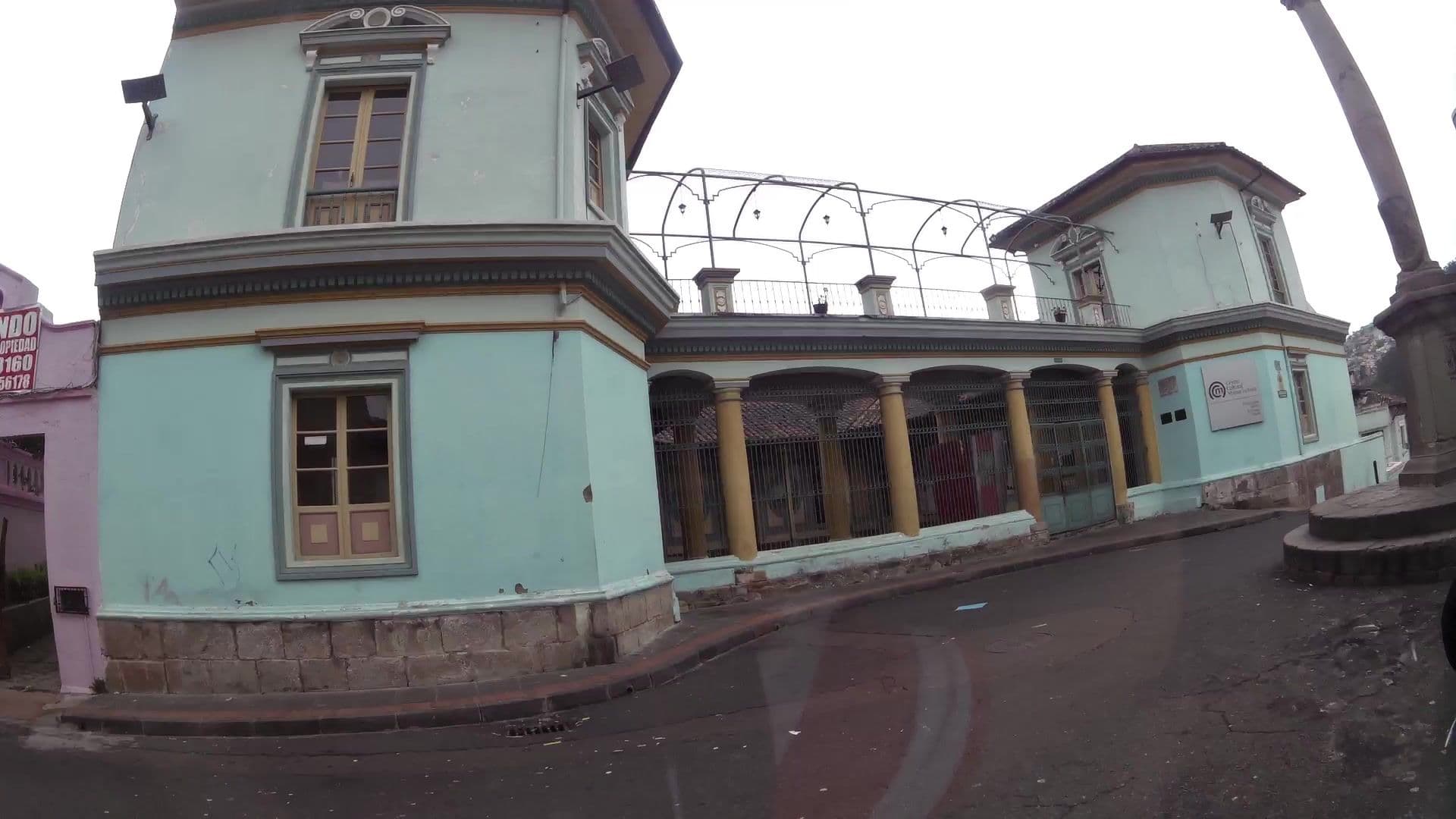 Street view near Hotel Mama Cuchara, Quito — © kaartcam (CC BY-SA · Mapillary)