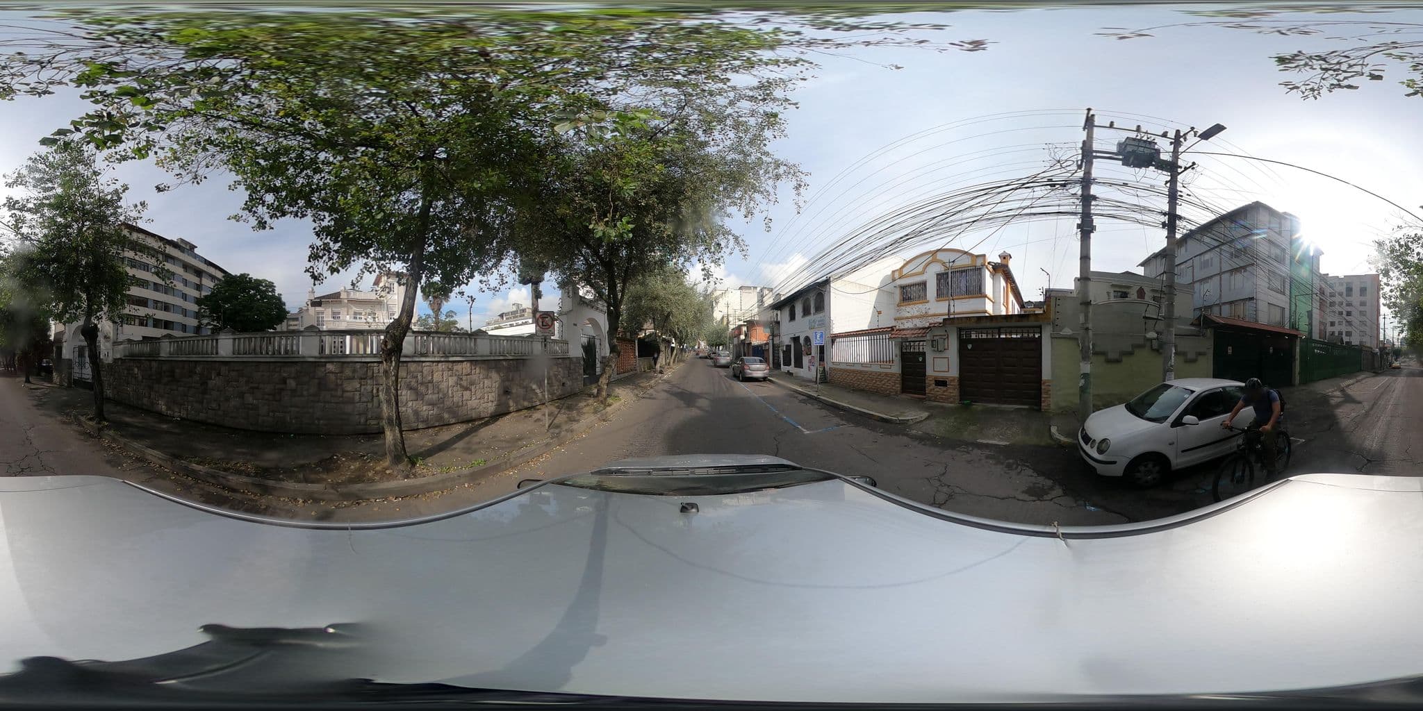 Street view near Posada Tambuca, Quito — © kaart_2 (CC BY-SA · Mapillary)
