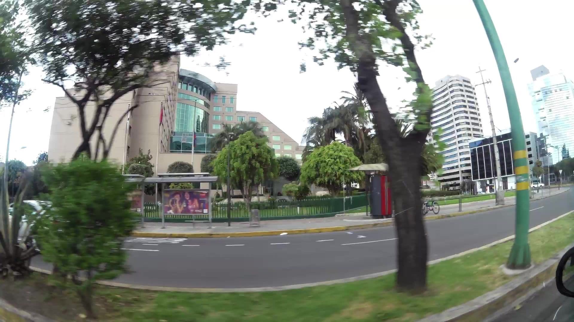 Street view near Tower Suits Jw Marriot Hotel, Quito — © kaartcam (CC BY-SA · Mapillary)