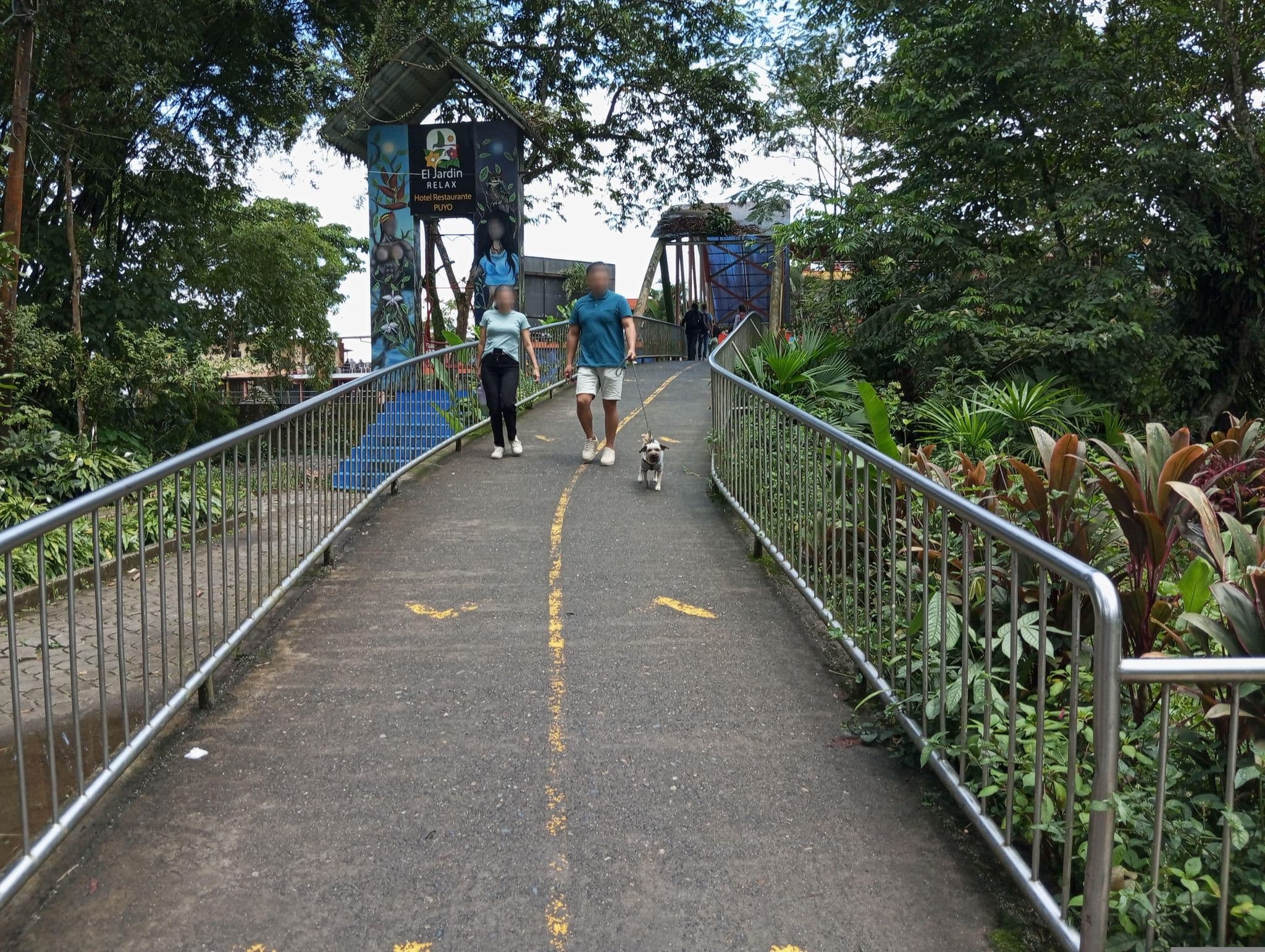 Street view near Hostería restaurante el jardín, Puyo — © liat (CC BY-SA · Mapillary)