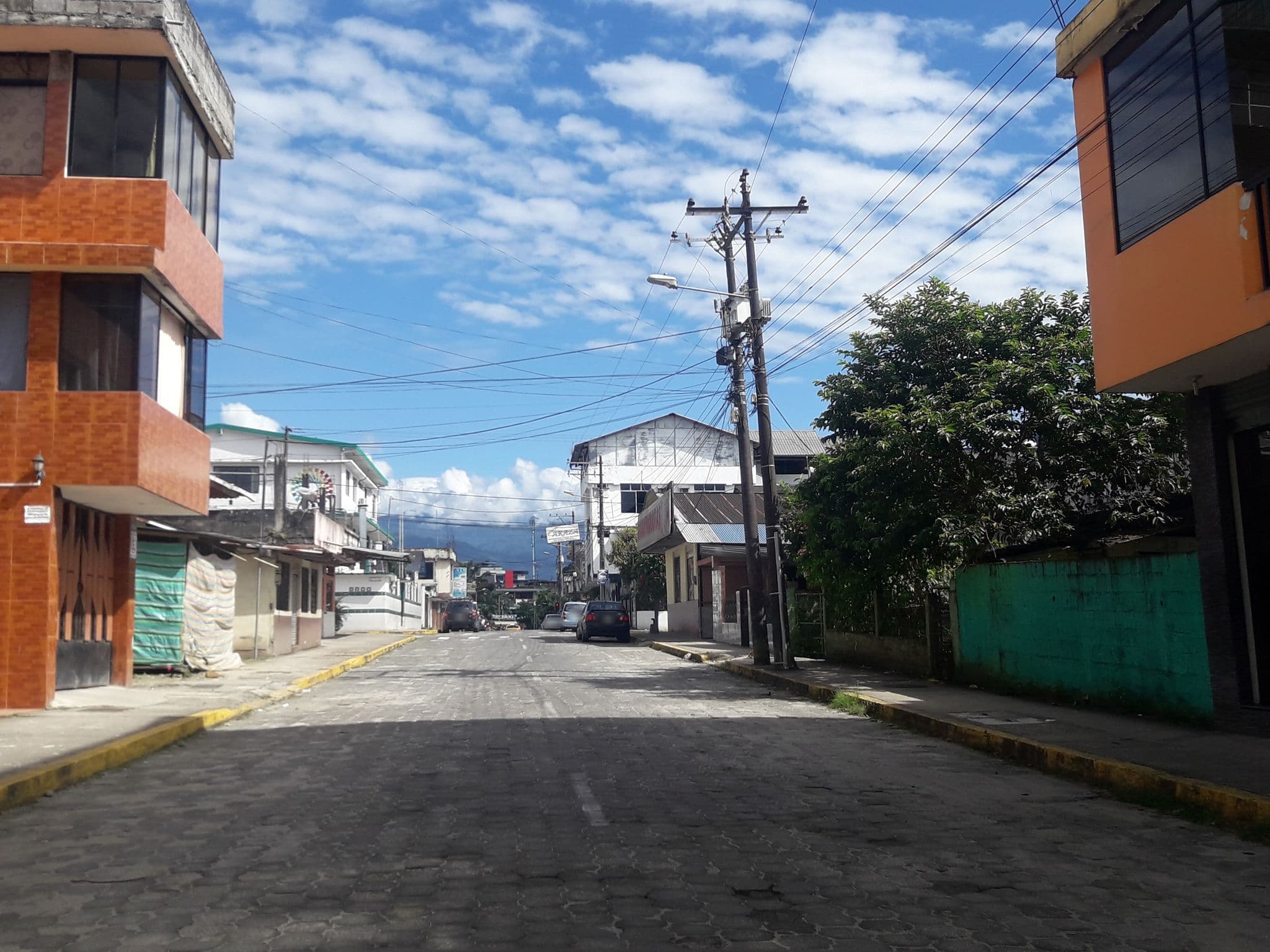 Street view near Pumarosa Hotel, Tena — © yesenia22 (CC BY-SA · Mapillary)
