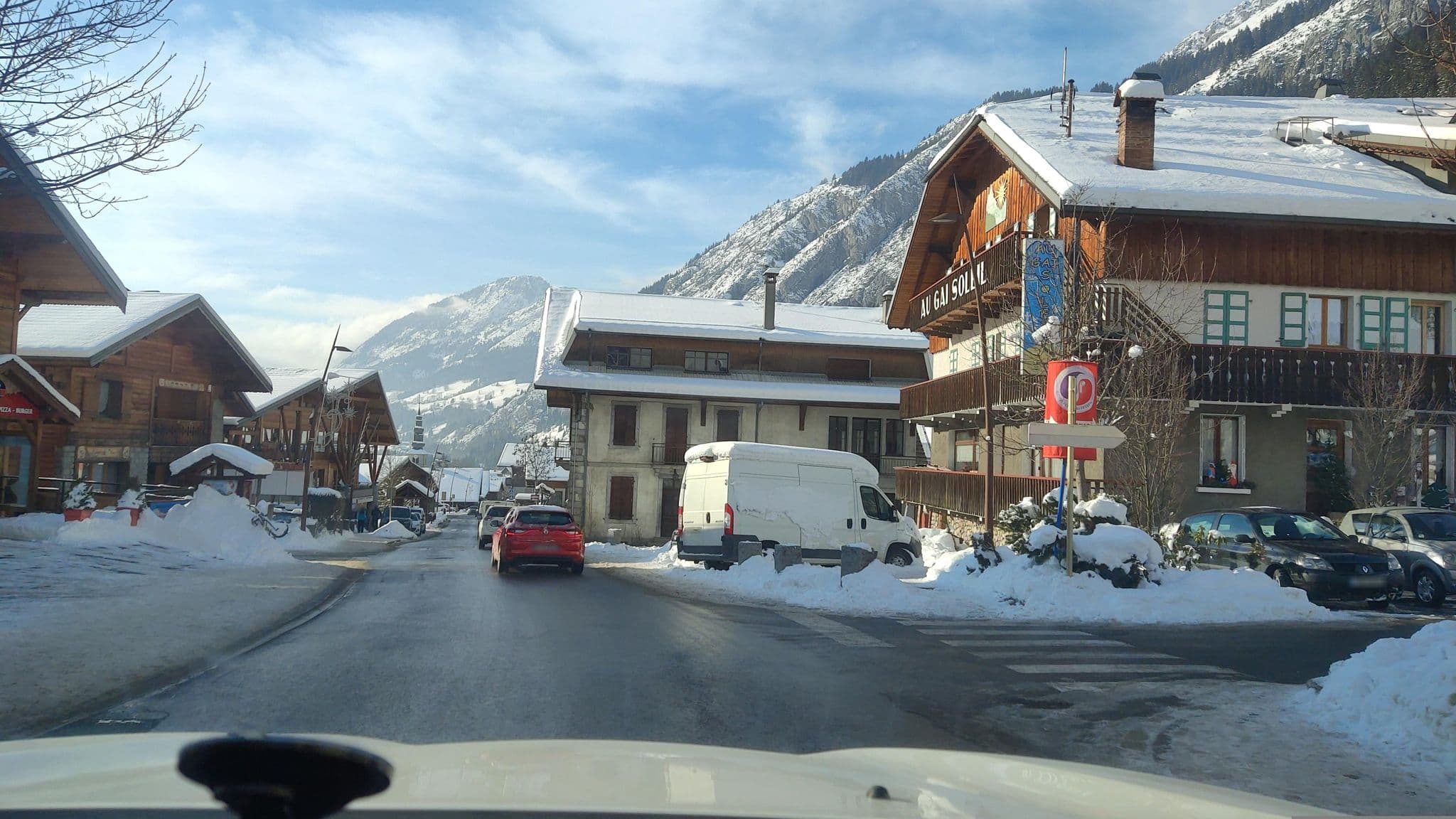 Street view near Au Gai Soleil, Châtel — © MatthieuF4FNE (CC BY-SA · Mapillary)