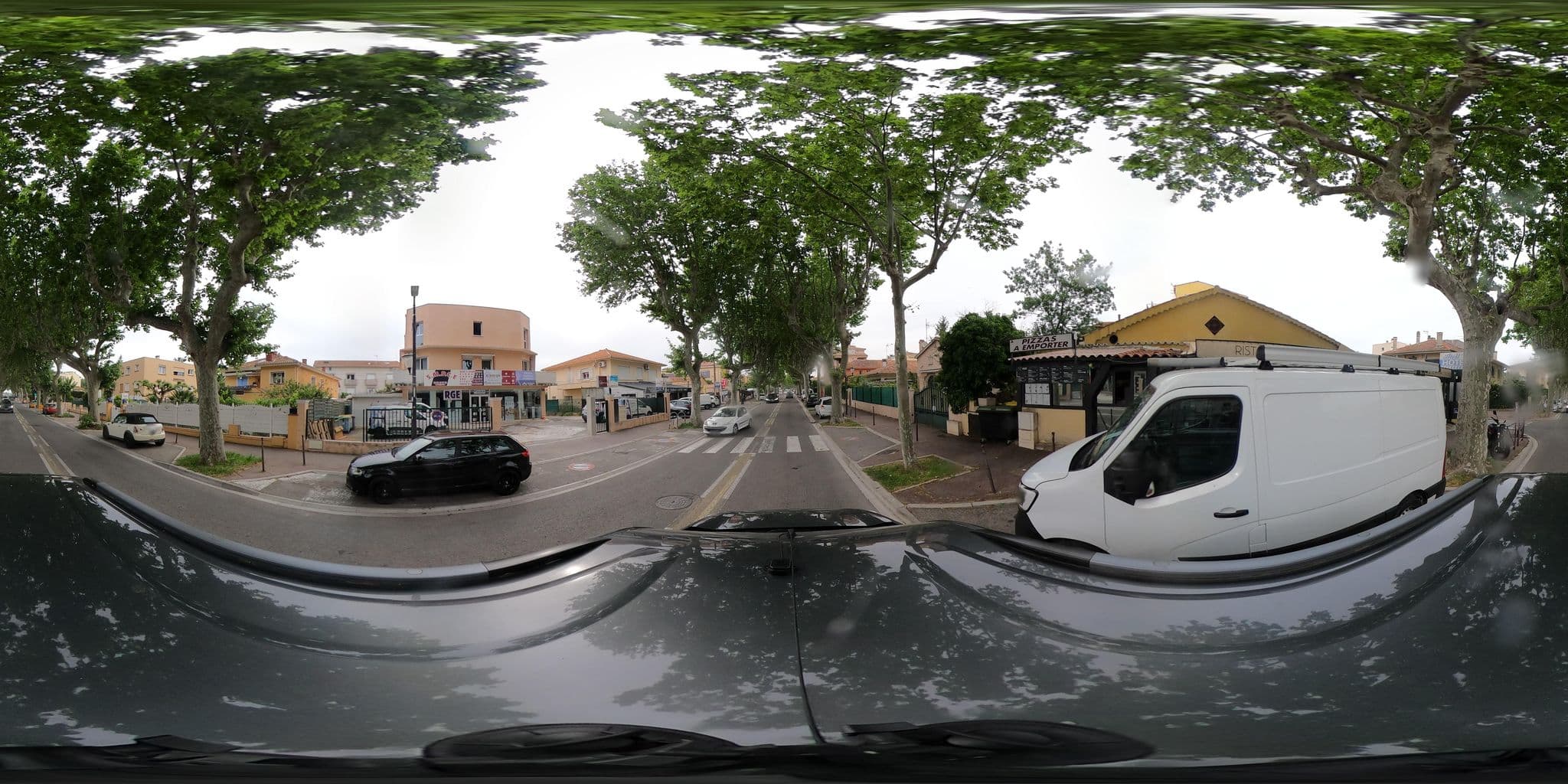 Street view near Atoll, Fréjus — © eric_s (CC BY-SA · Mapillary)