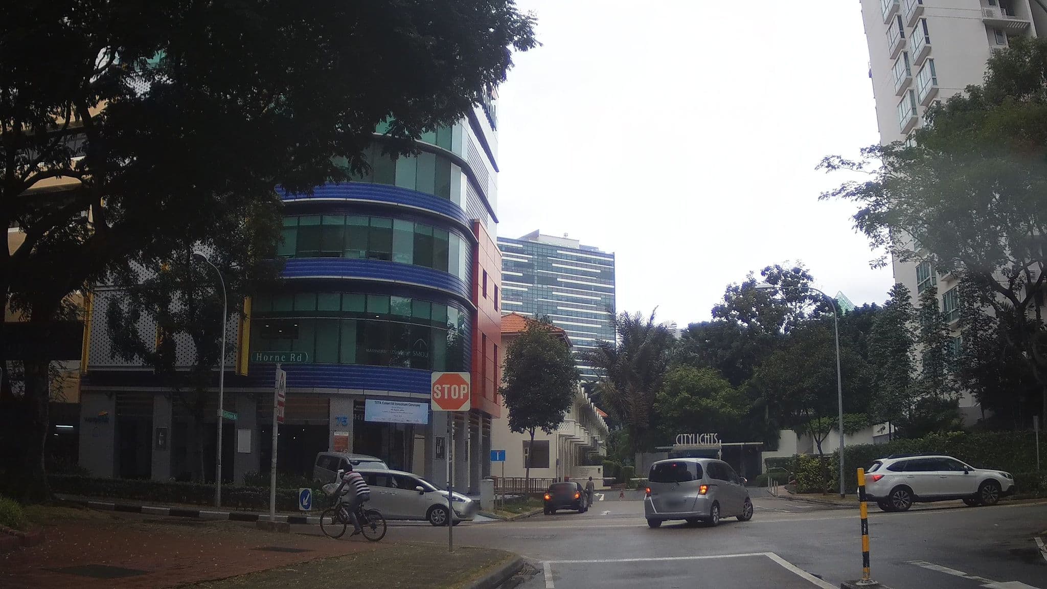 Street view near V Hotel Swimming Pool, Lavender — © ashishgrab (CC BY-SA · Mapillary)