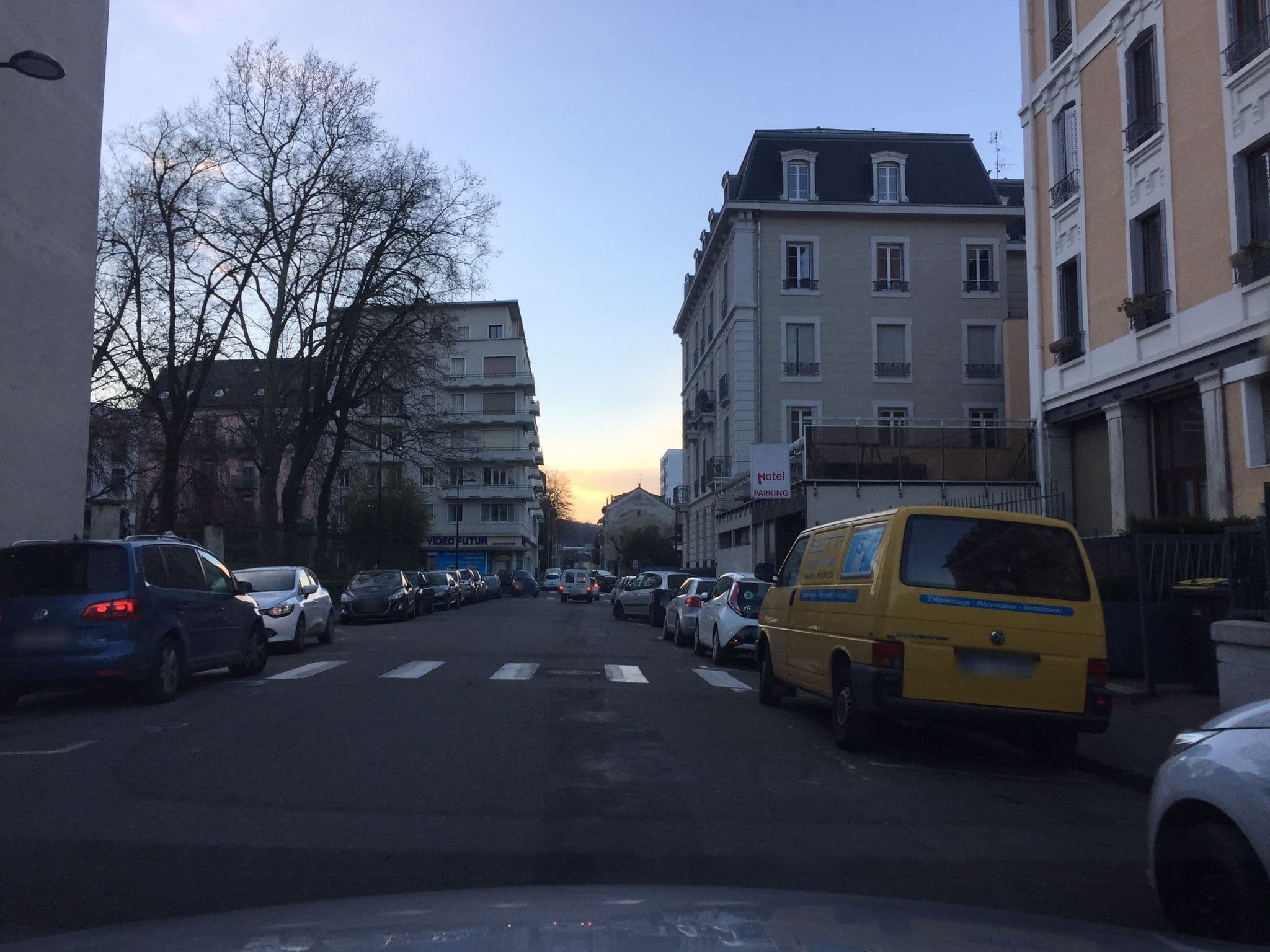 Street view near Loges du Park, Aix-les-Bains — © pgiraud (CC BY-SA · Mapillary)