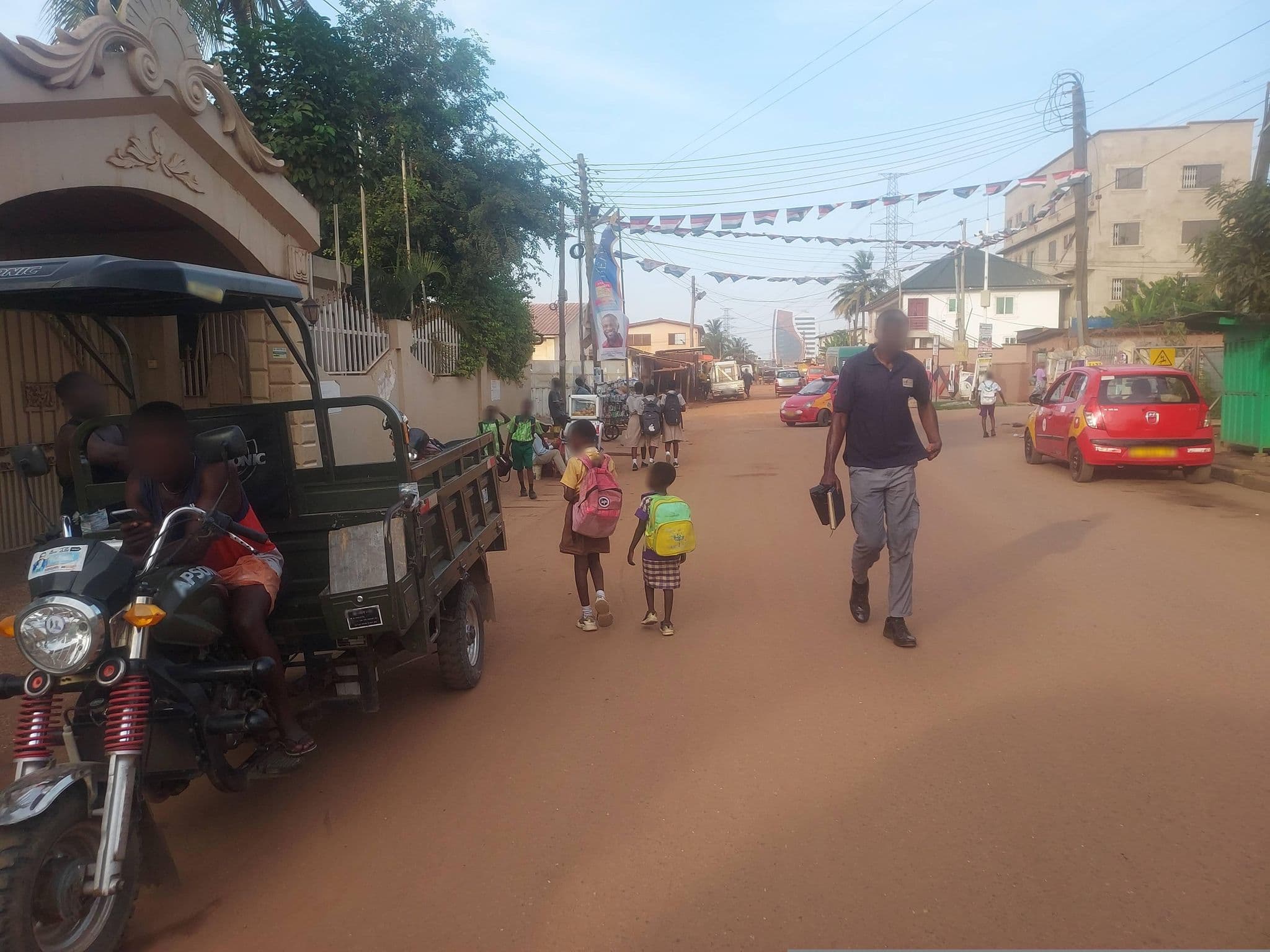 Street view near Queen Victoria Guest House, Accra — © Berchiepratt03 (CC BY-SA · Mapillary)
