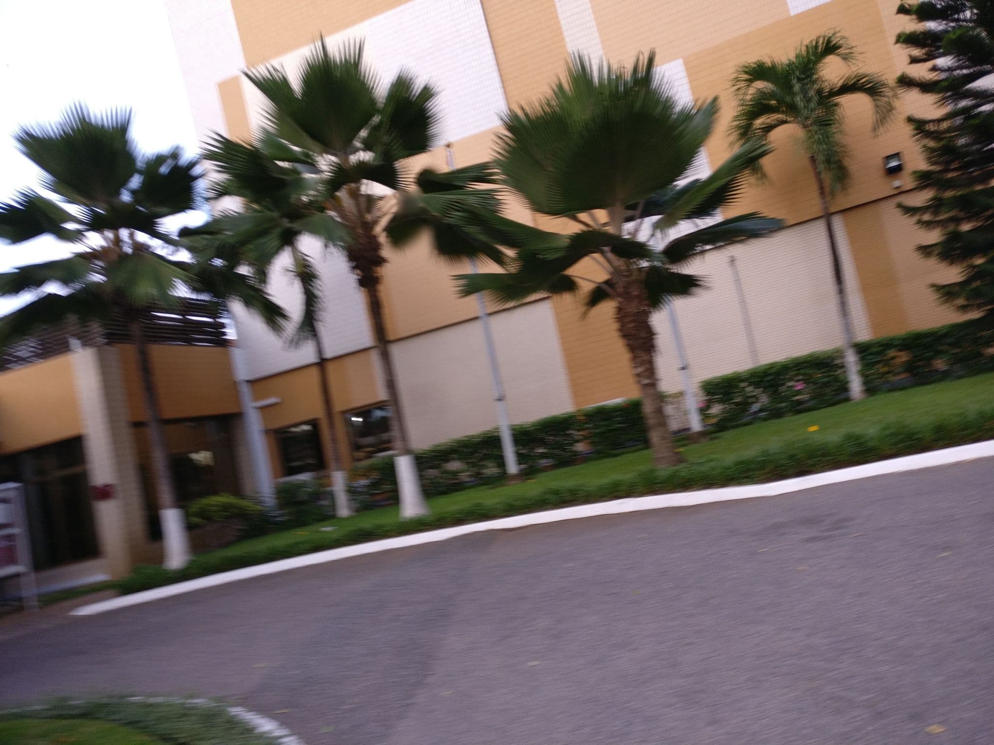 Street view near Novotel City Centre Hotel Accra, Accra — © gavinf (CC BY-SA · Mapillary)