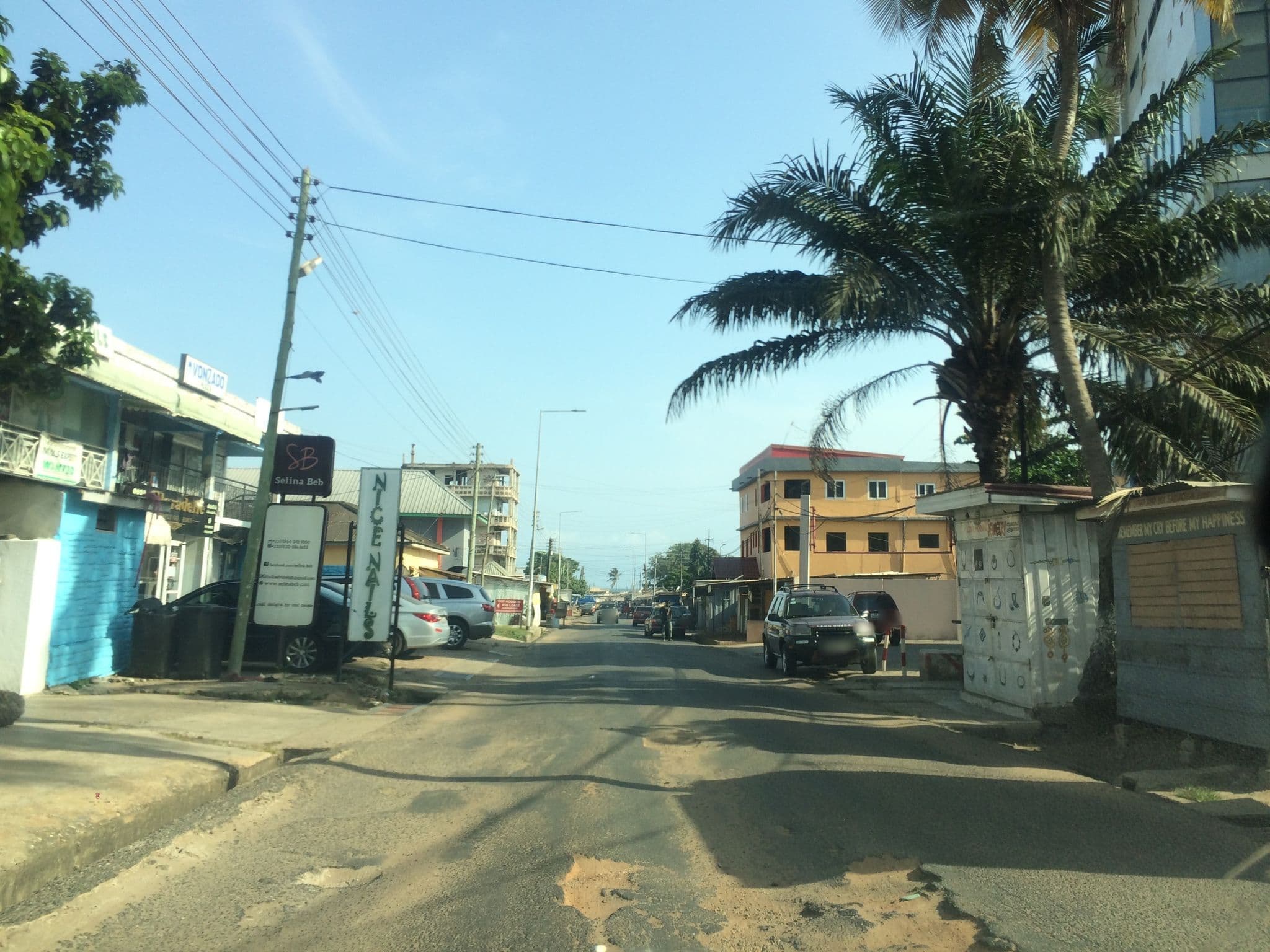 Street view near Prestige Suites Hotel, Osu — © mawutor (CC BY-SA · Mapillary)