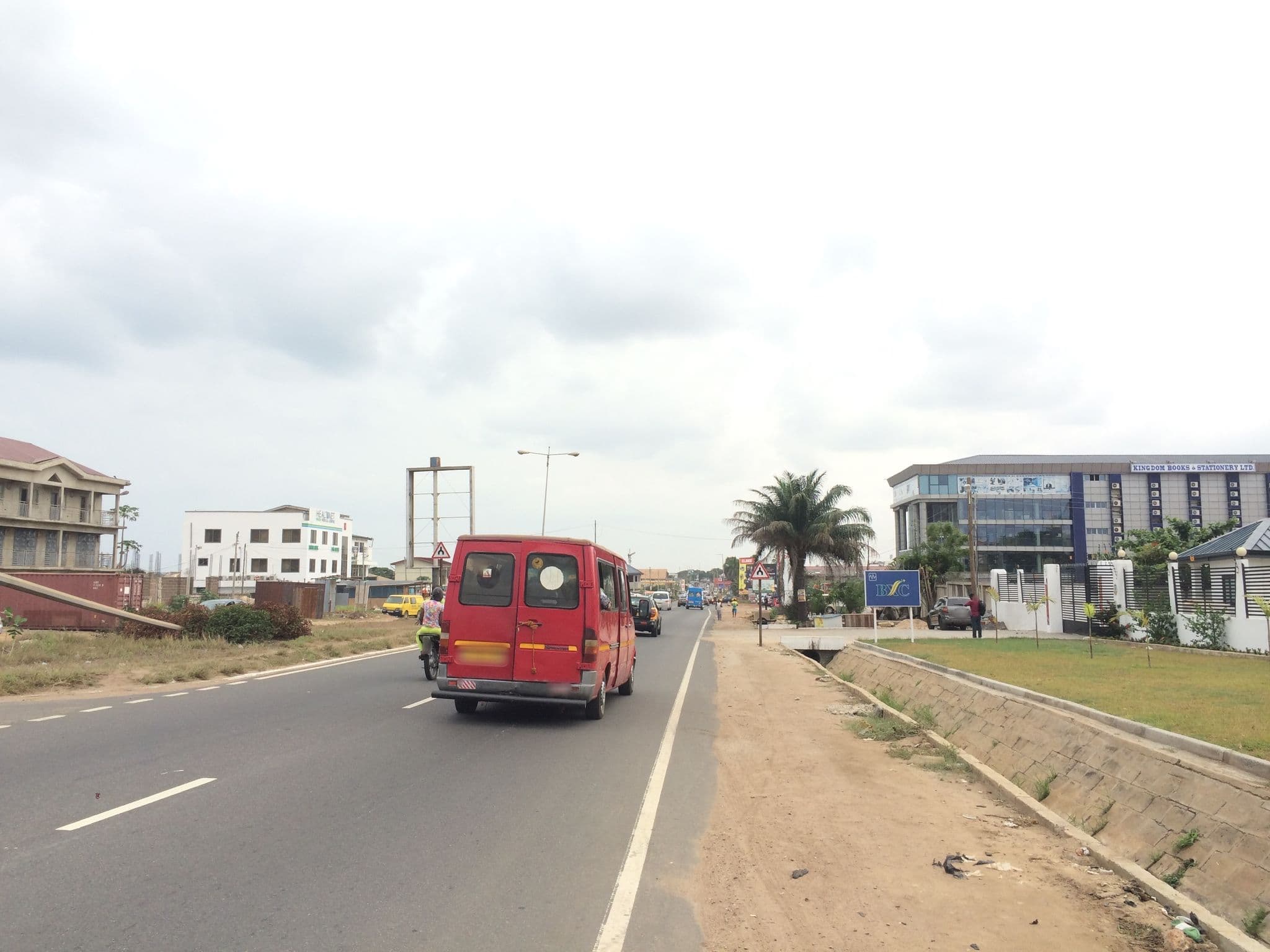 Street view near Sun City, Osu — © mawutor (CC BY-SA · Mapillary)