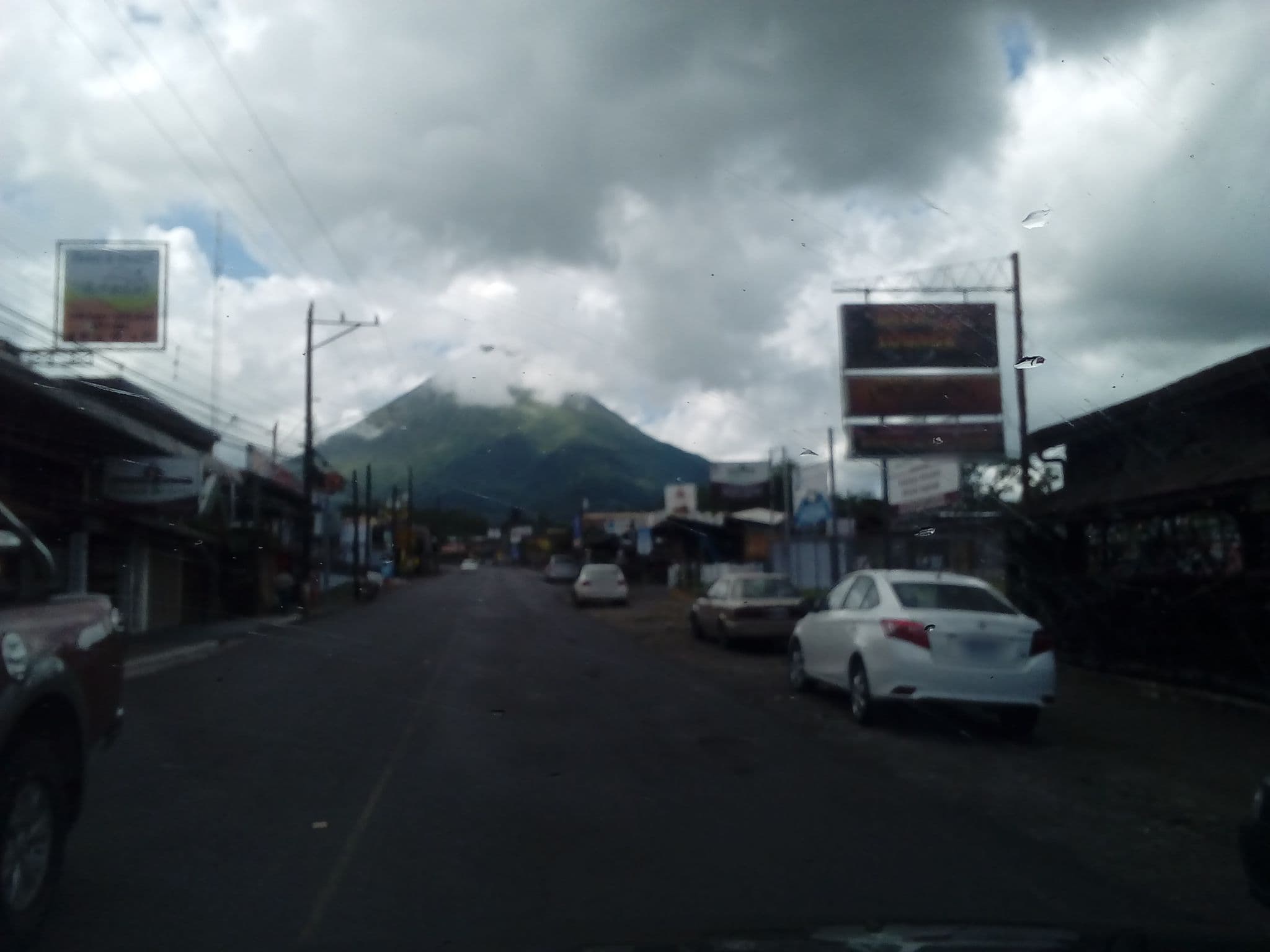 Street view near Hotel Jirah, La Fortuna — © elopio (CC BY-SA · Mapillary)