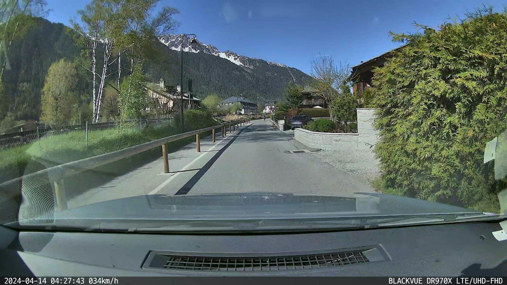 Street view near Hermitage Paccard, Chamonix-Mont-Blanc — © ordinatous (CC BY-SA · Mapillary)