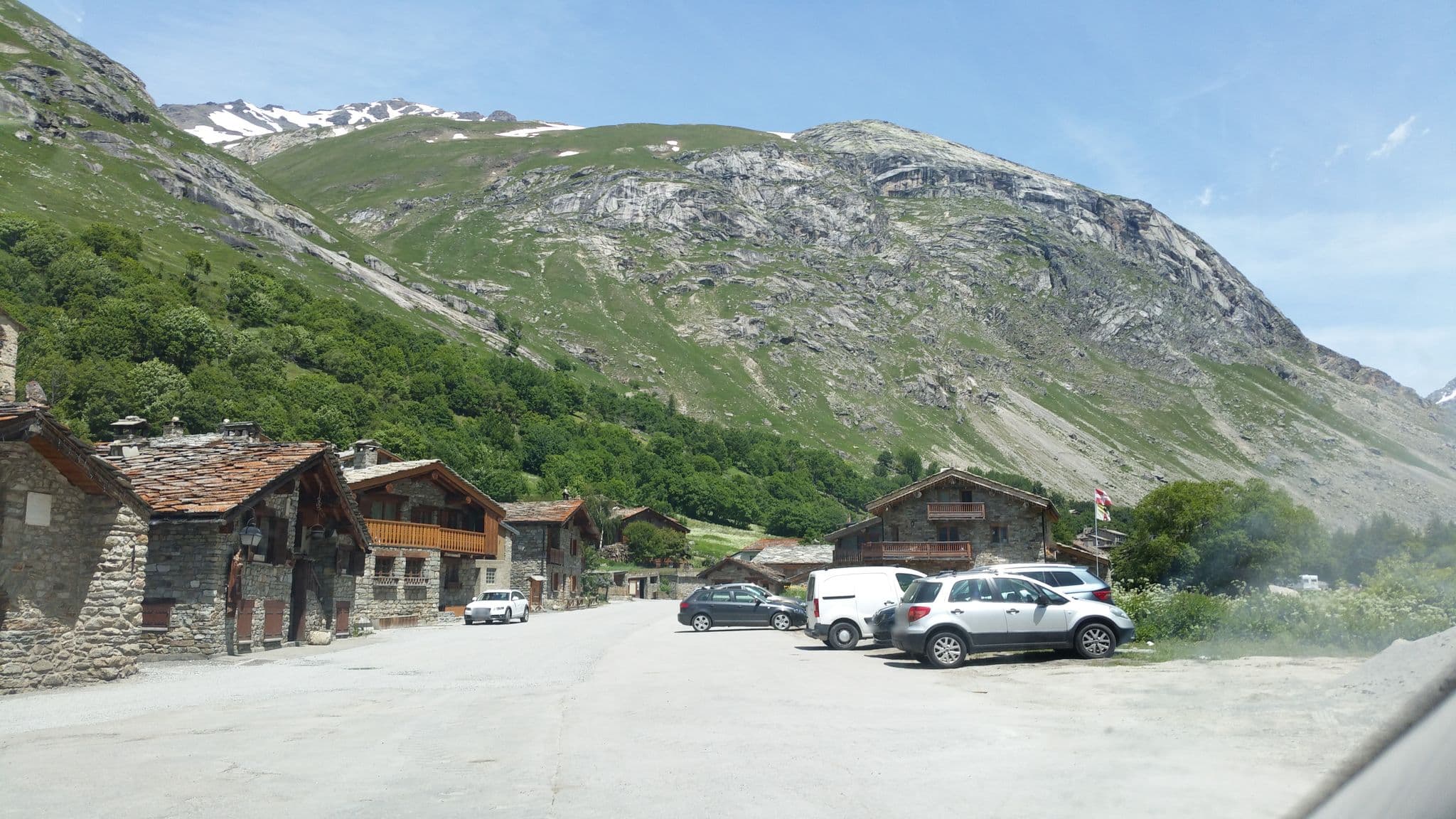 Street view near La Nave, Val-d'Isère