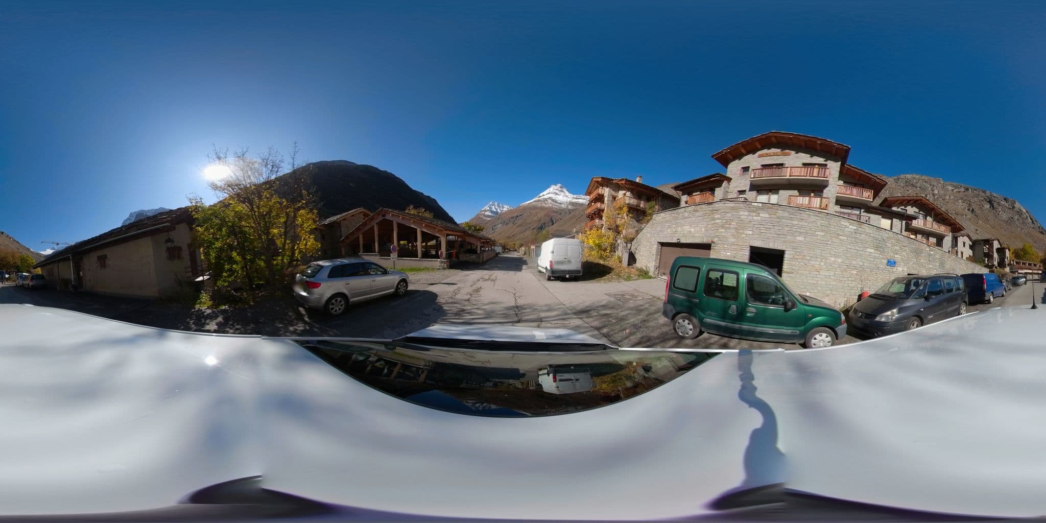 Street view near Linaigrette, Val-d'Isère
