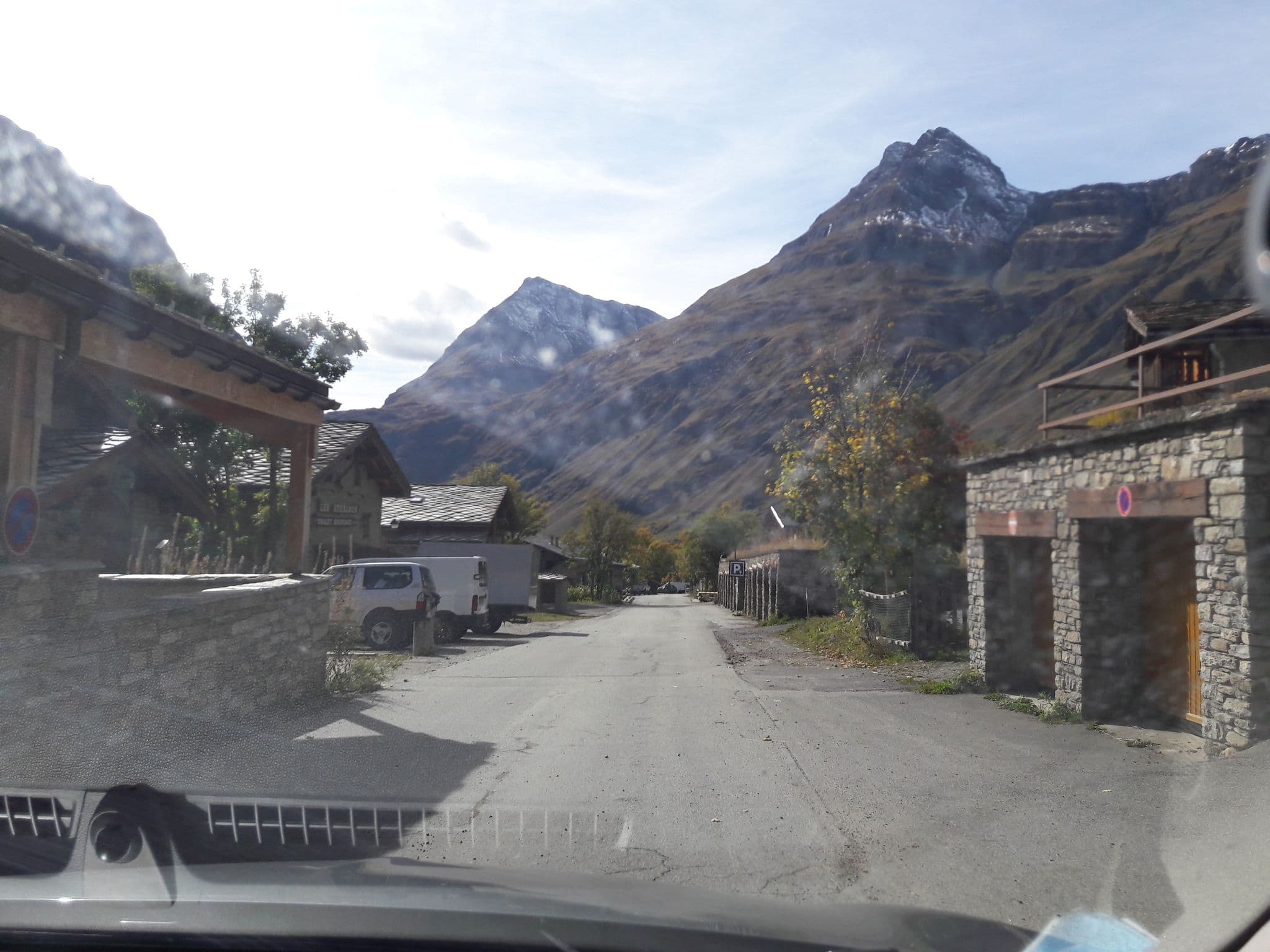 Street view near Edelweiss, Val-d'Isère