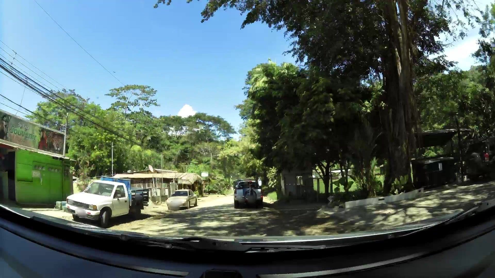 Street view near Falls, Uvita — © kaartcam (CC BY-SA · Mapillary)