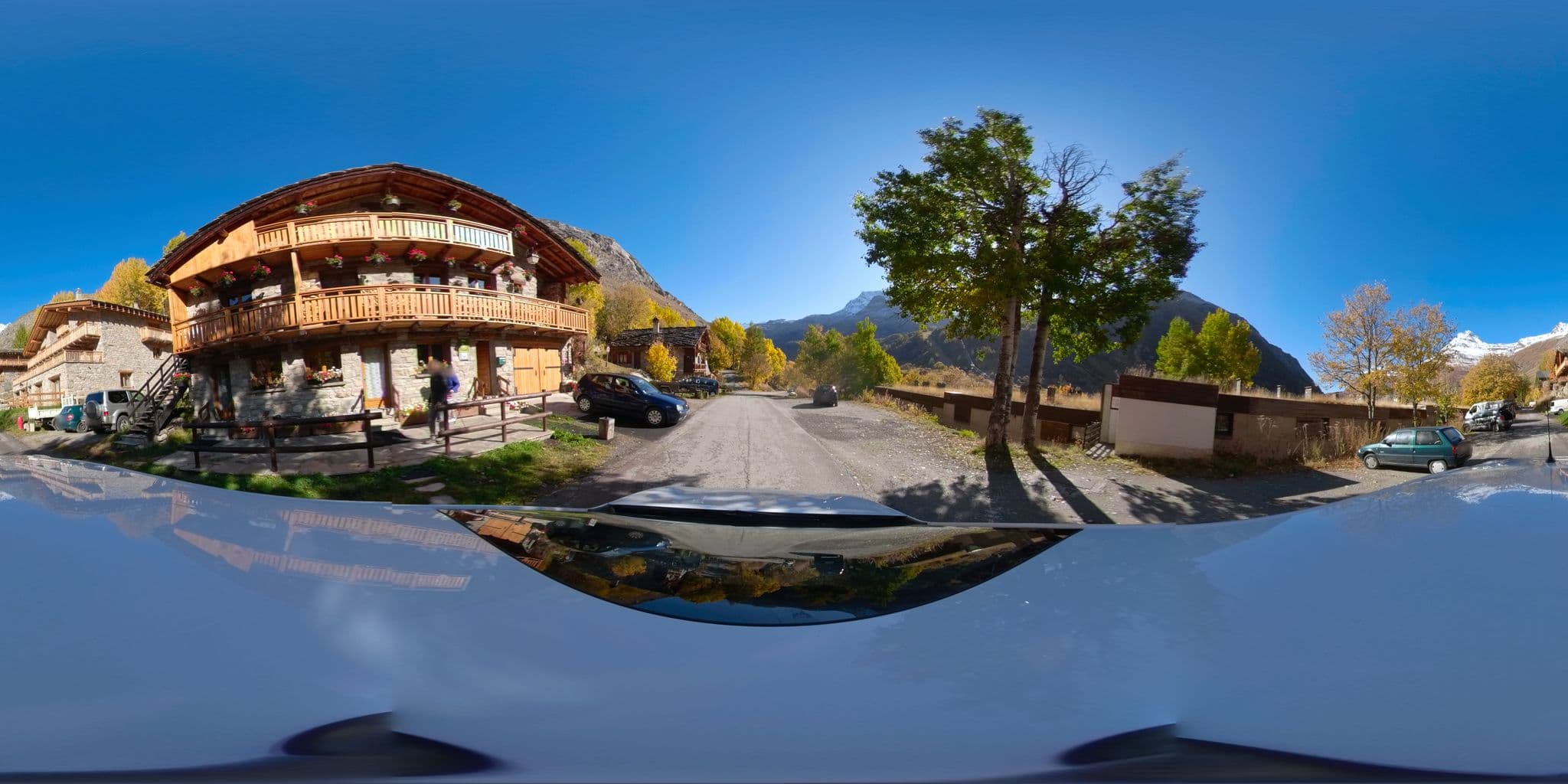 Street view near Génépy, Val-d'Isère — © serfim_cit_y (CC BY-SA · Mapillary)