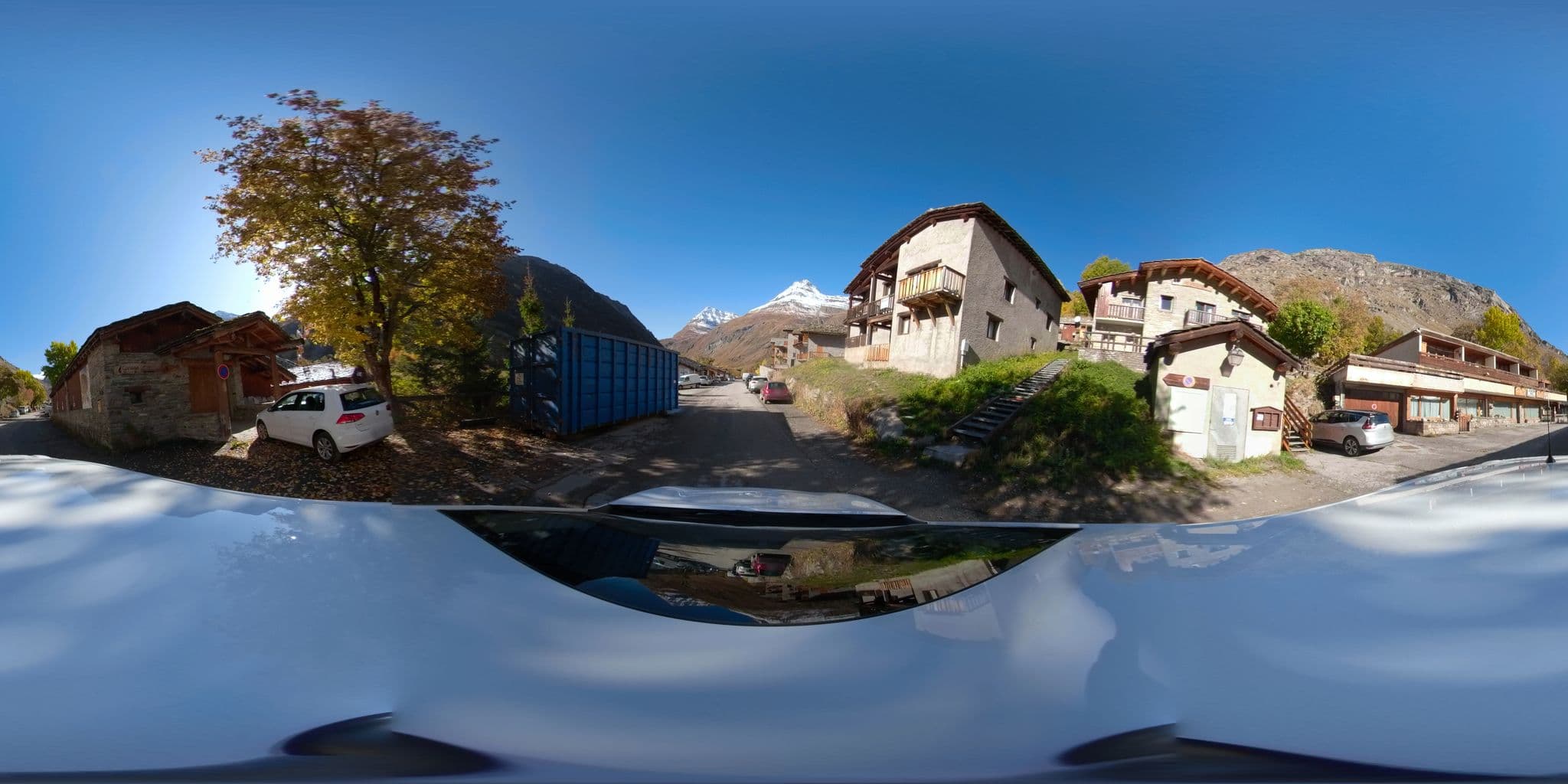 Street view near Hêtre, Val-d'Isère