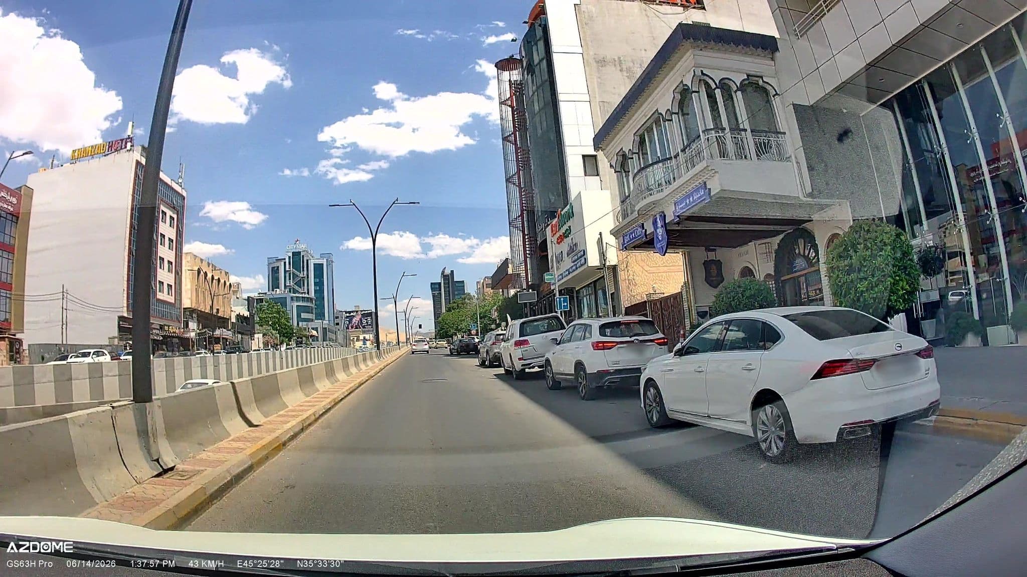 Street view near Dilan Hotel, Sulaymaniyah — © rawaz85 (CC BY-SA · Mapillary)