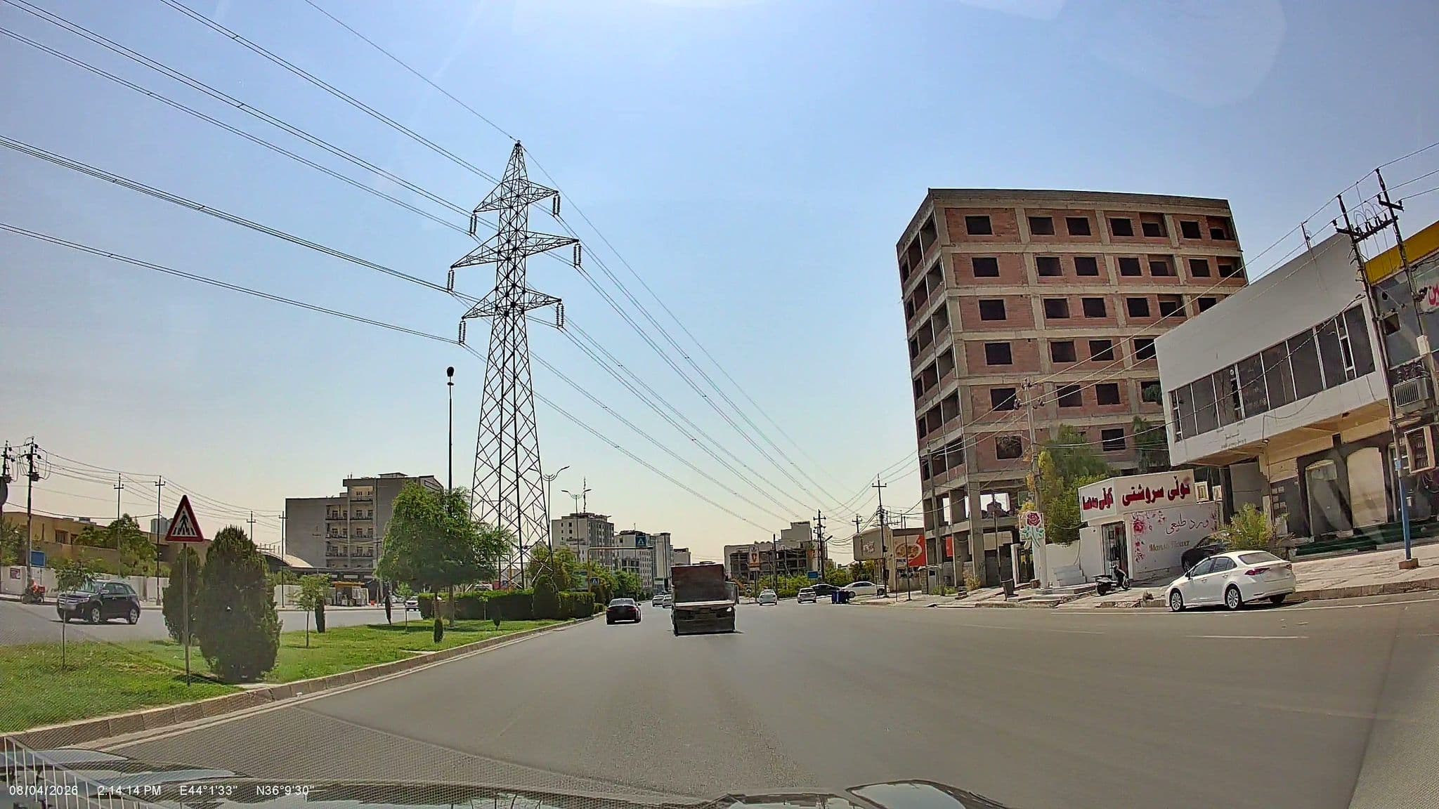 Street view near Paris Plaza Hotel, Erbil — © rawaz85 (CC BY-SA · Mapillary)