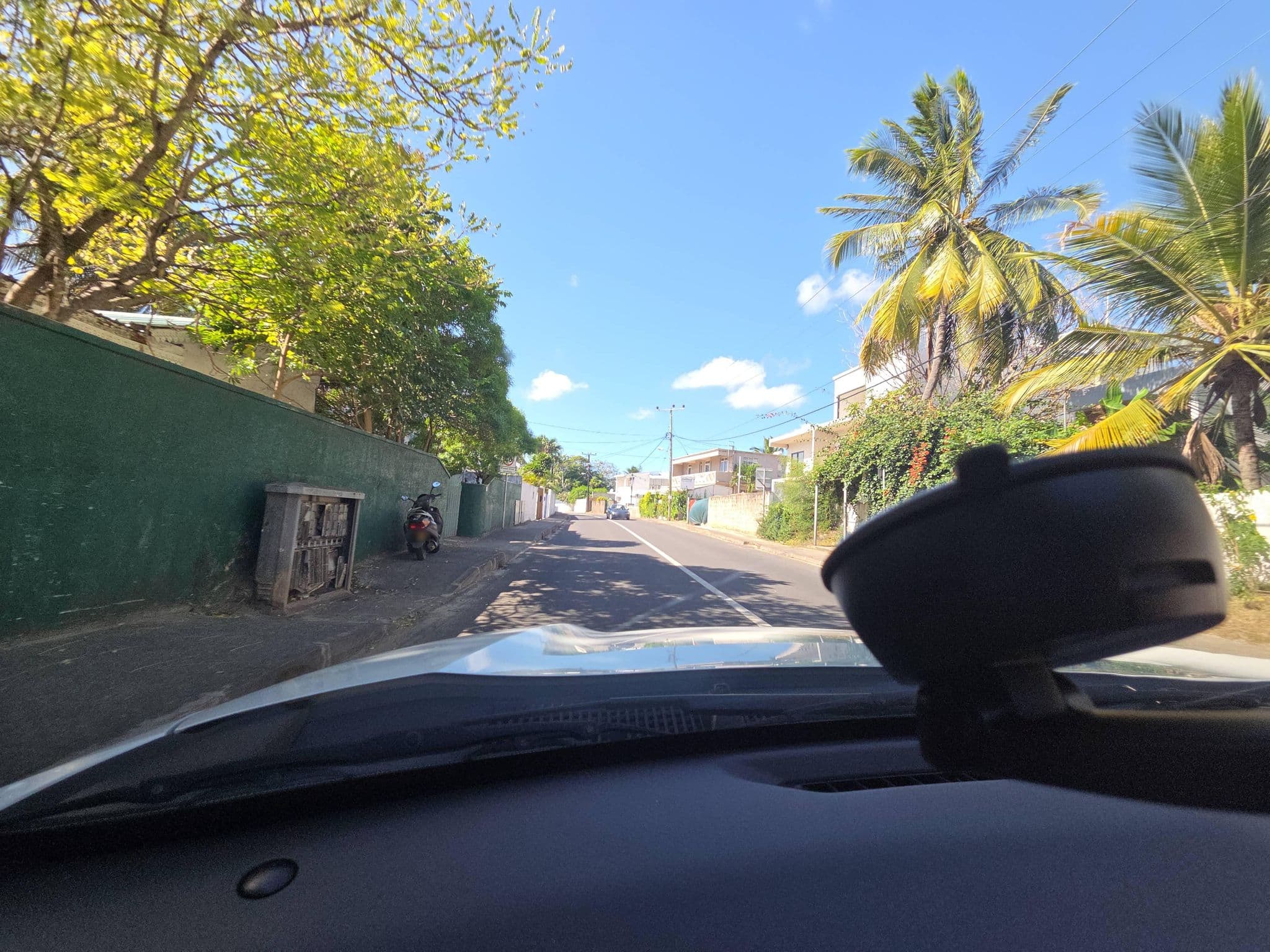 Street view near La Tonnelle Maison D'hotes, Trou aux Biches — © nfluence (CC BY-SA · Mapillary)