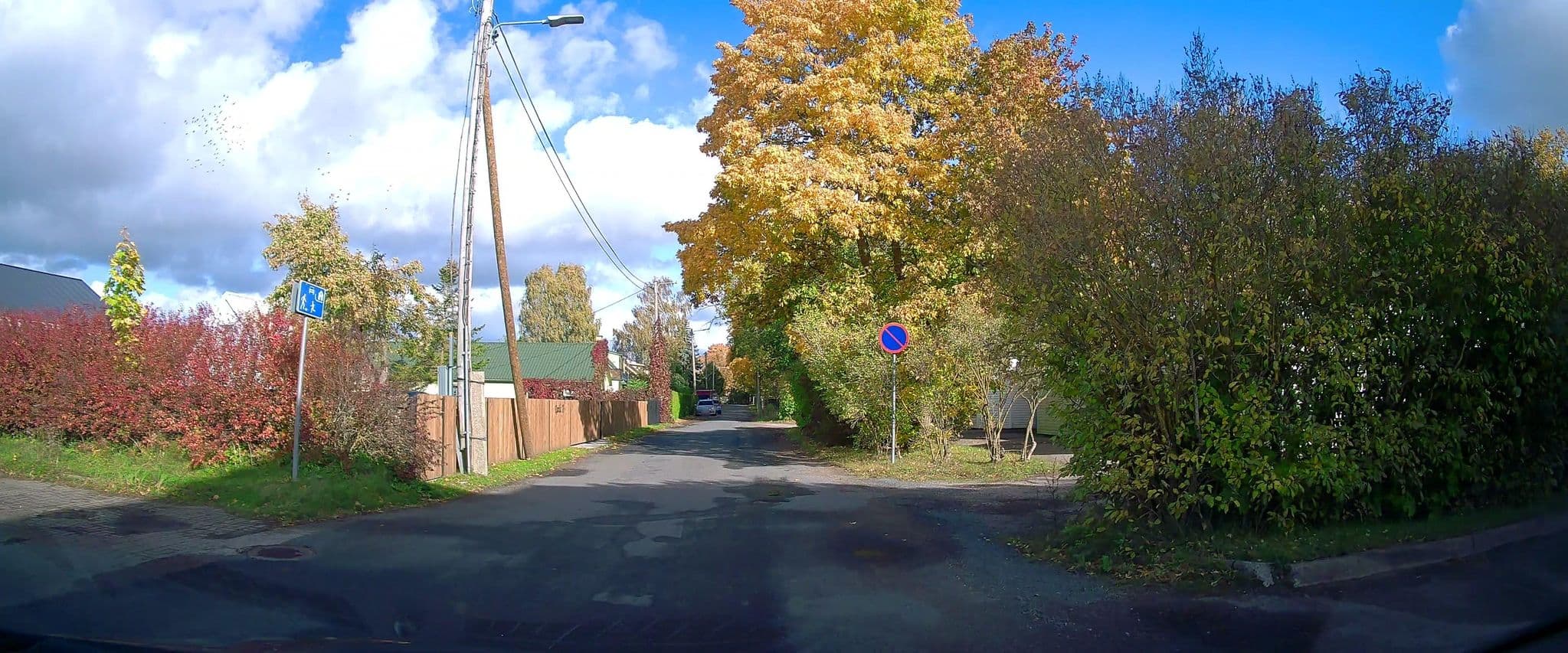 Street view near Merineitsi hostel, Kuressaare — © ESTmapper1001 (CC BY-SA · Mapillary)