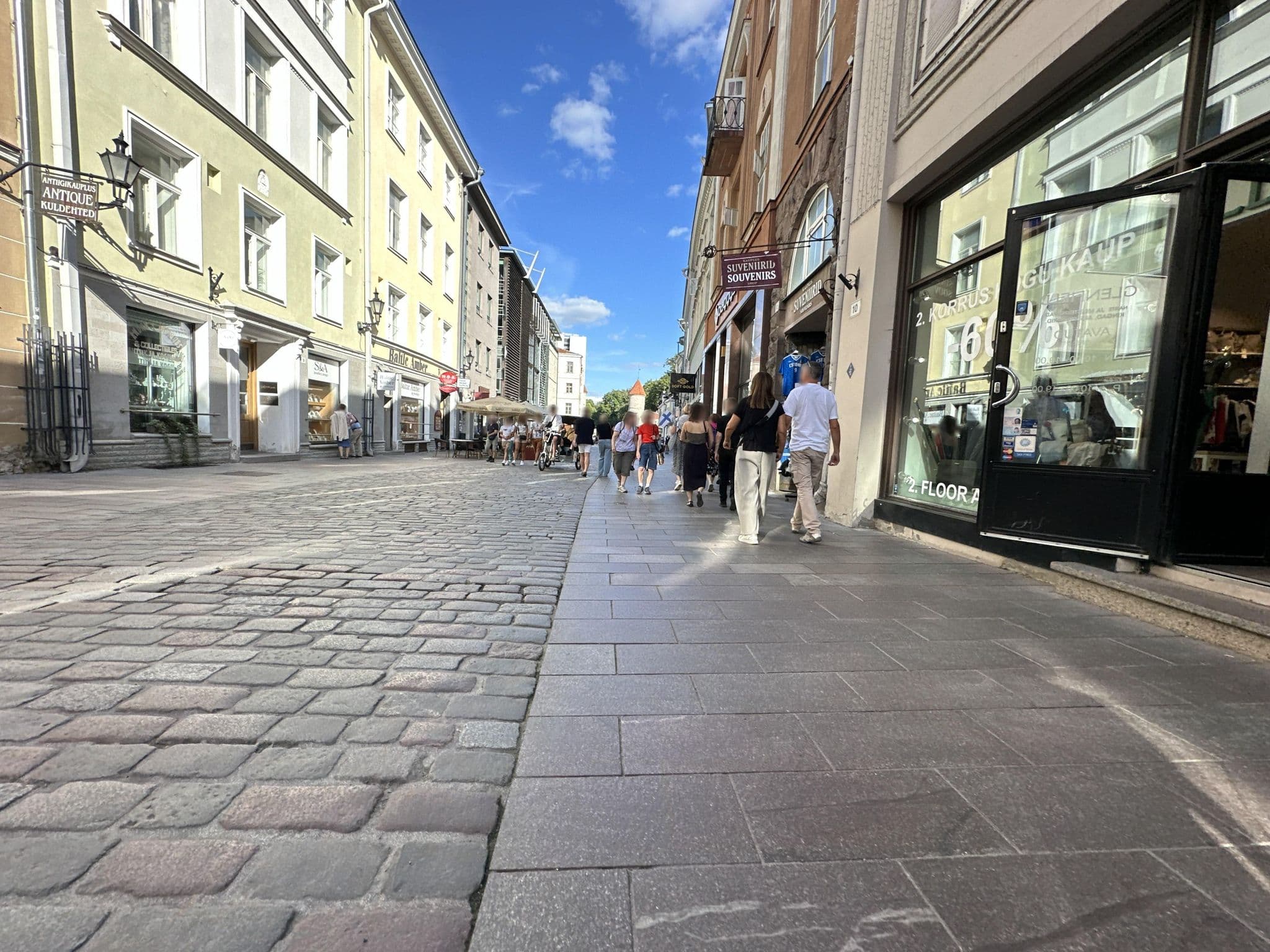 Street view near Viru Inn Hotel Tallinn, Tallinn — © quickness805 (CC BY-SA · Mapillary)