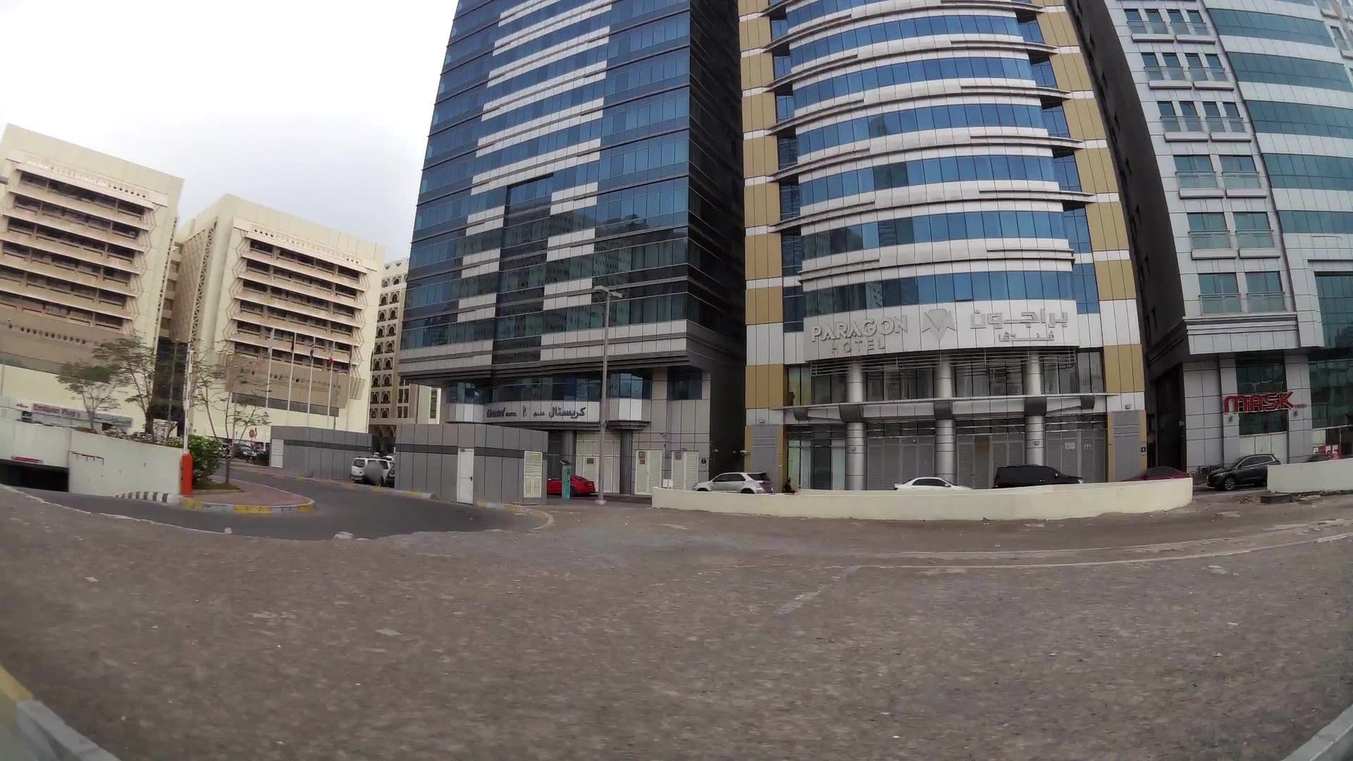 Street view near Paragon Hotel, Abu Dhabi — © kaartcam (CC BY-SA · Mapillary)