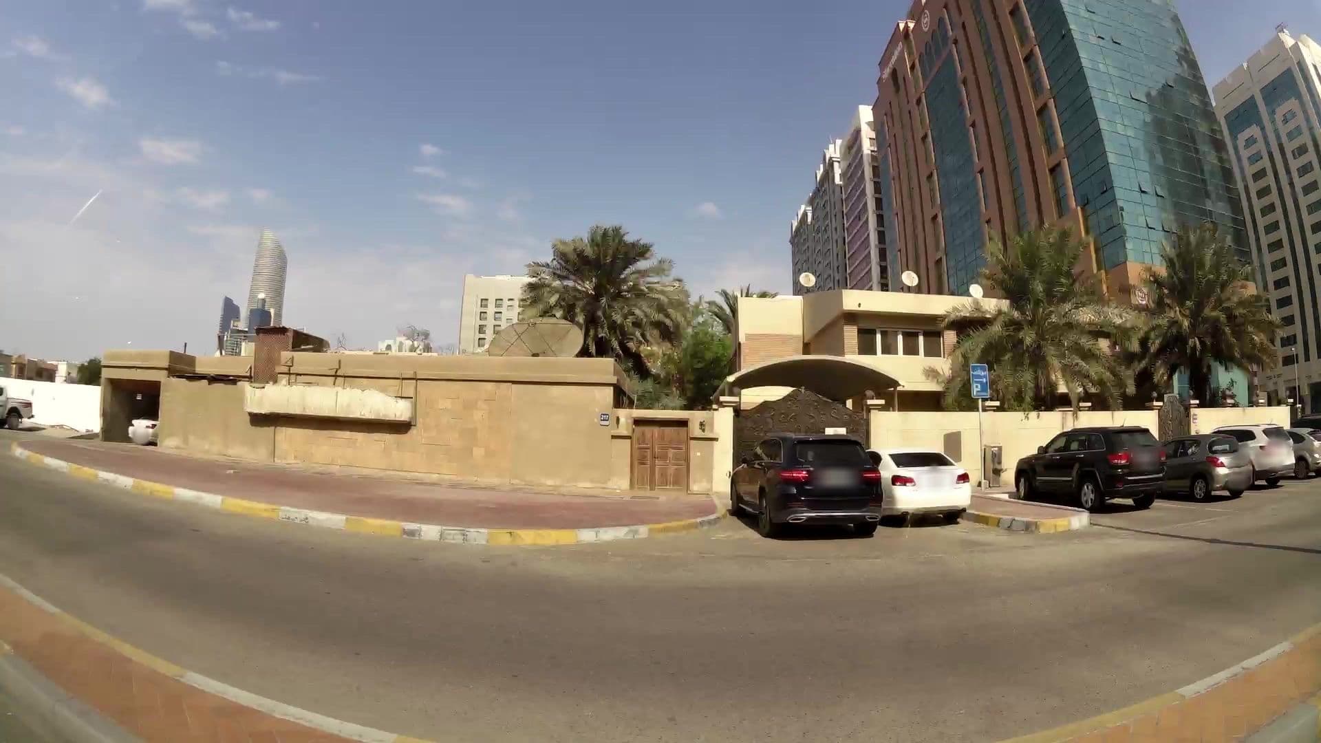 Street view near Rooftop Pool, Abu Dhabi — © kaartcam (CC BY-SA · Mapillary)