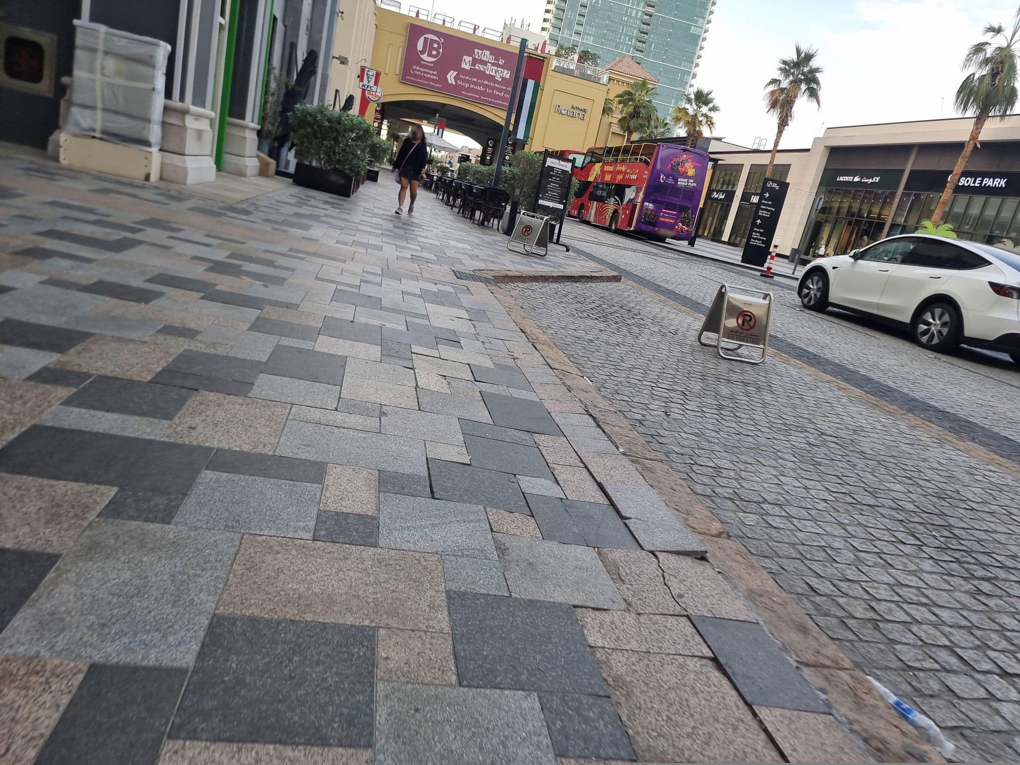 Street view near suite 209, Dubai Marina — © mapfool (CC BY-SA · Mapillary)