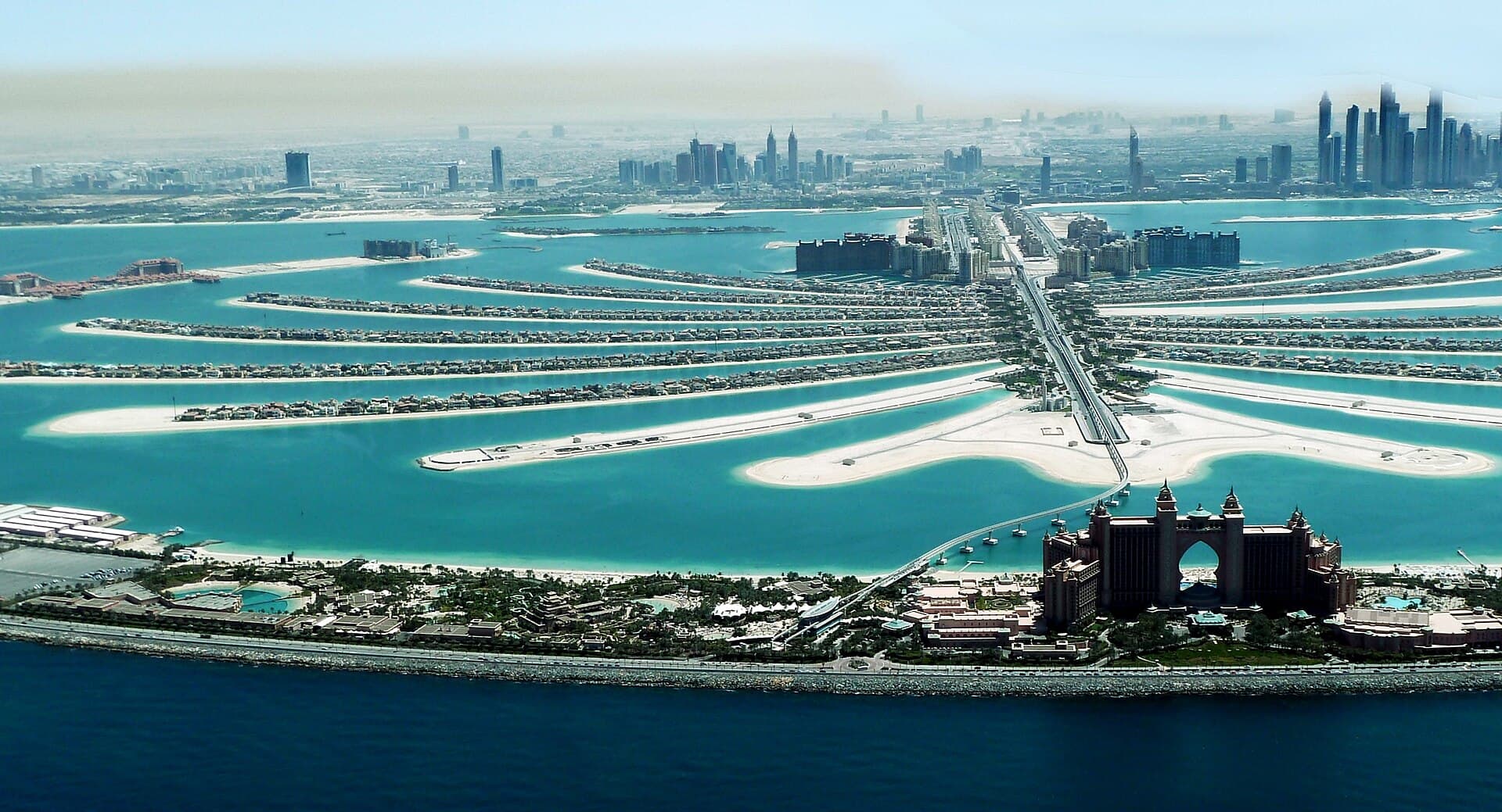 Atlantis The Palm / أتلانتس النخلة (via Wikimedia Commons, CC BY 3.0)
