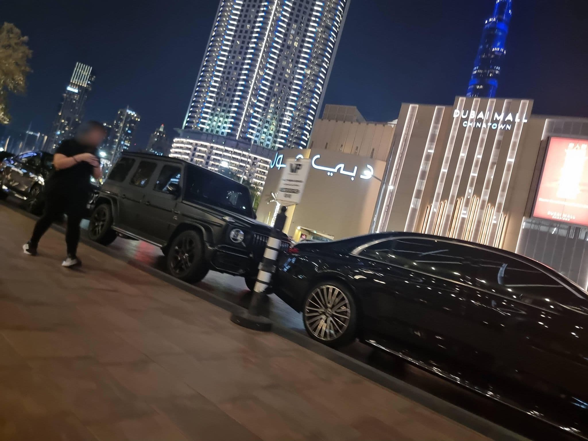 Street view near Address Dubai Mall, Downtown Dubai — © mapfool (CC BY-SA · Mapillary)