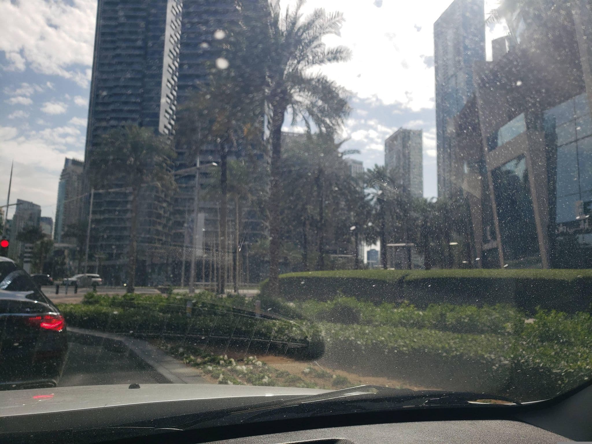 Street view near ジ・アドレス ダウンタウン ドバイ, Downtown Dubai — © mapfool (CC BY-SA · Mapillary)
