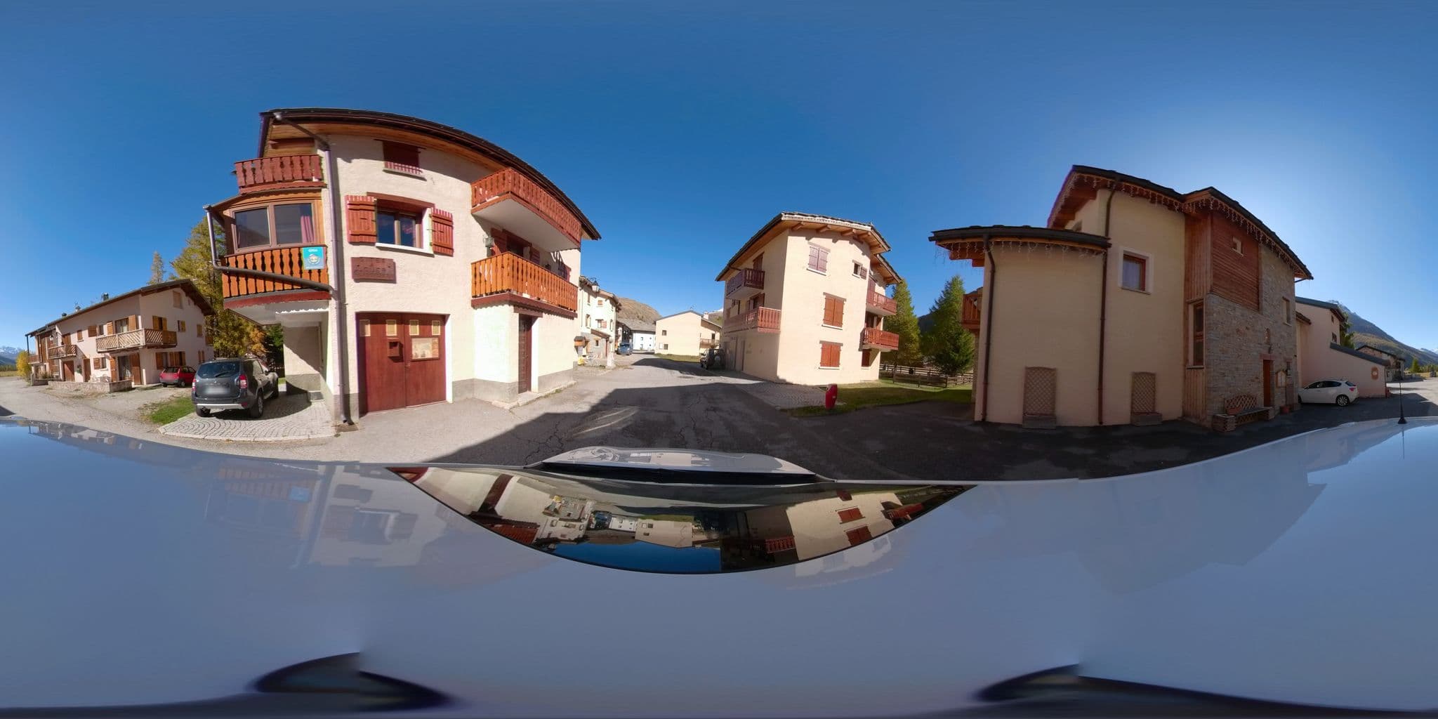 Street view near La Cardamine, Val-d'Isère