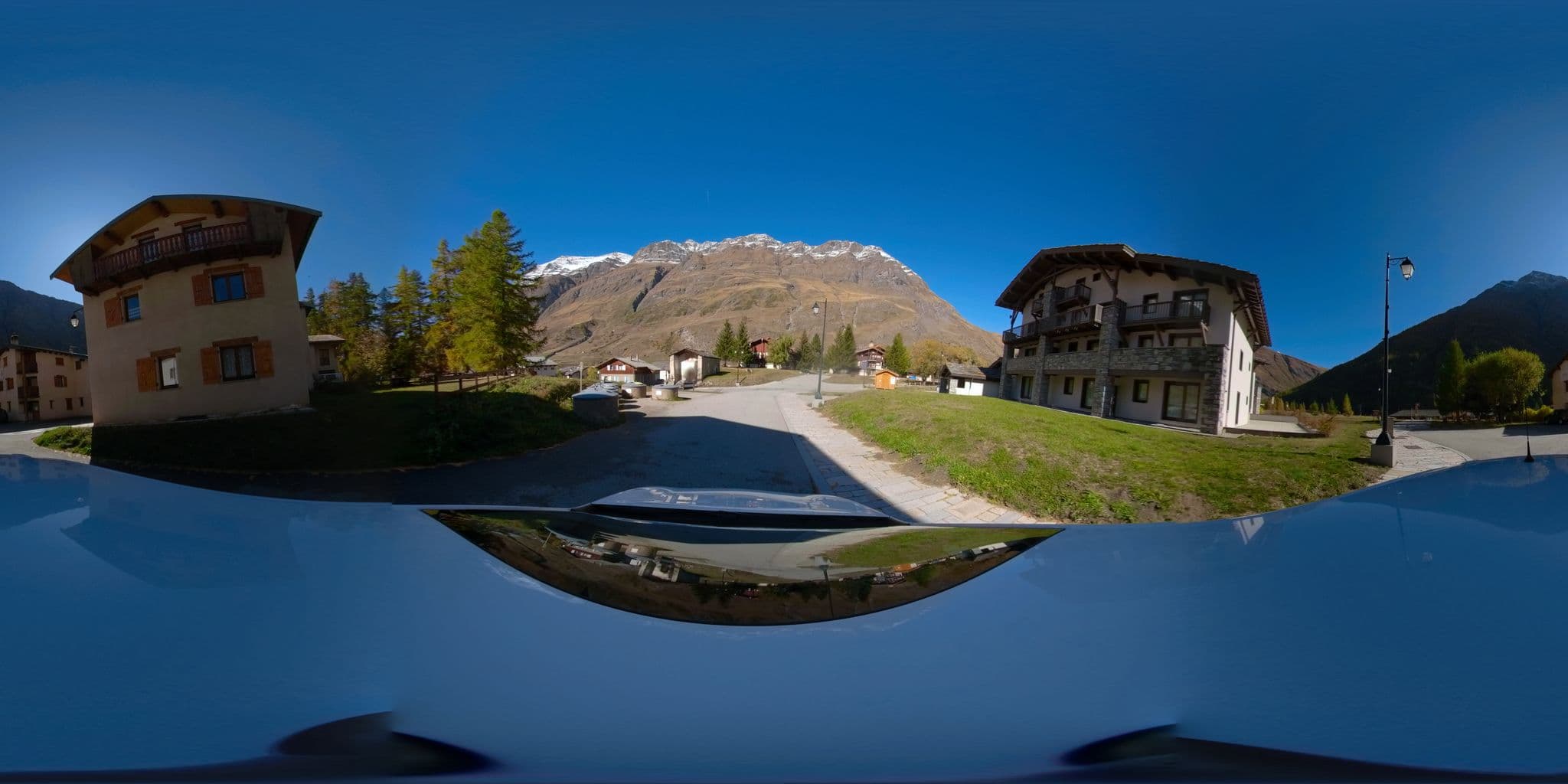 Street view near Le Tsafray, Val-d'Isère — © serfim_cit_y (CC BY-SA · Mapillary)