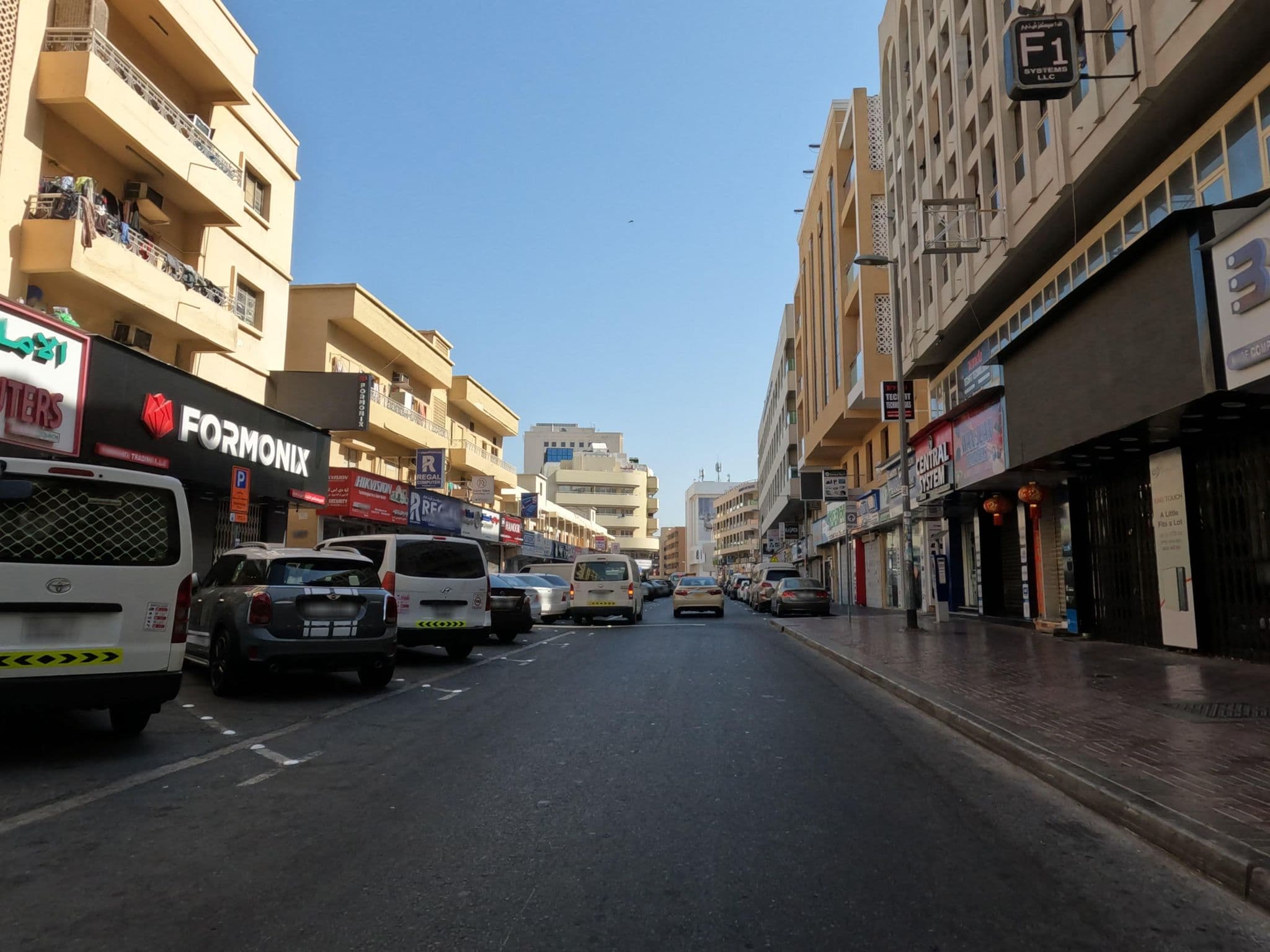 Street view near Everest International Hotel, Bur Dubai — © countzero5 (CC BY-SA · Mapillary)