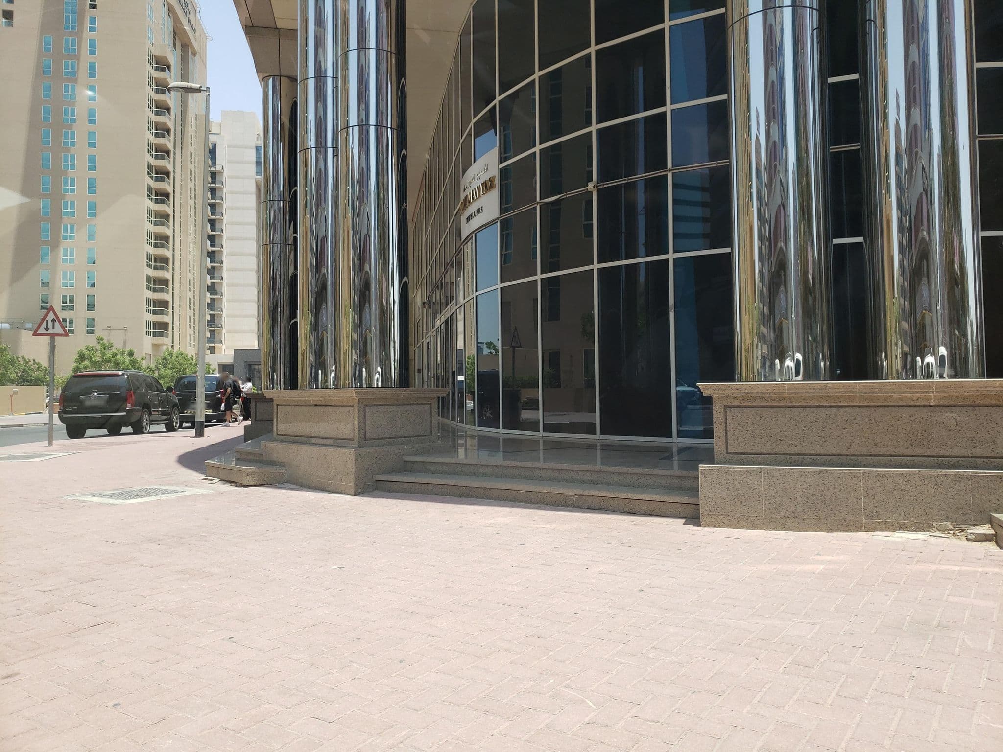 Street view near Pearl Park Hotel Apartments, Būr Sa‘īd — © mapfool (CC BY-SA · Mapillary)