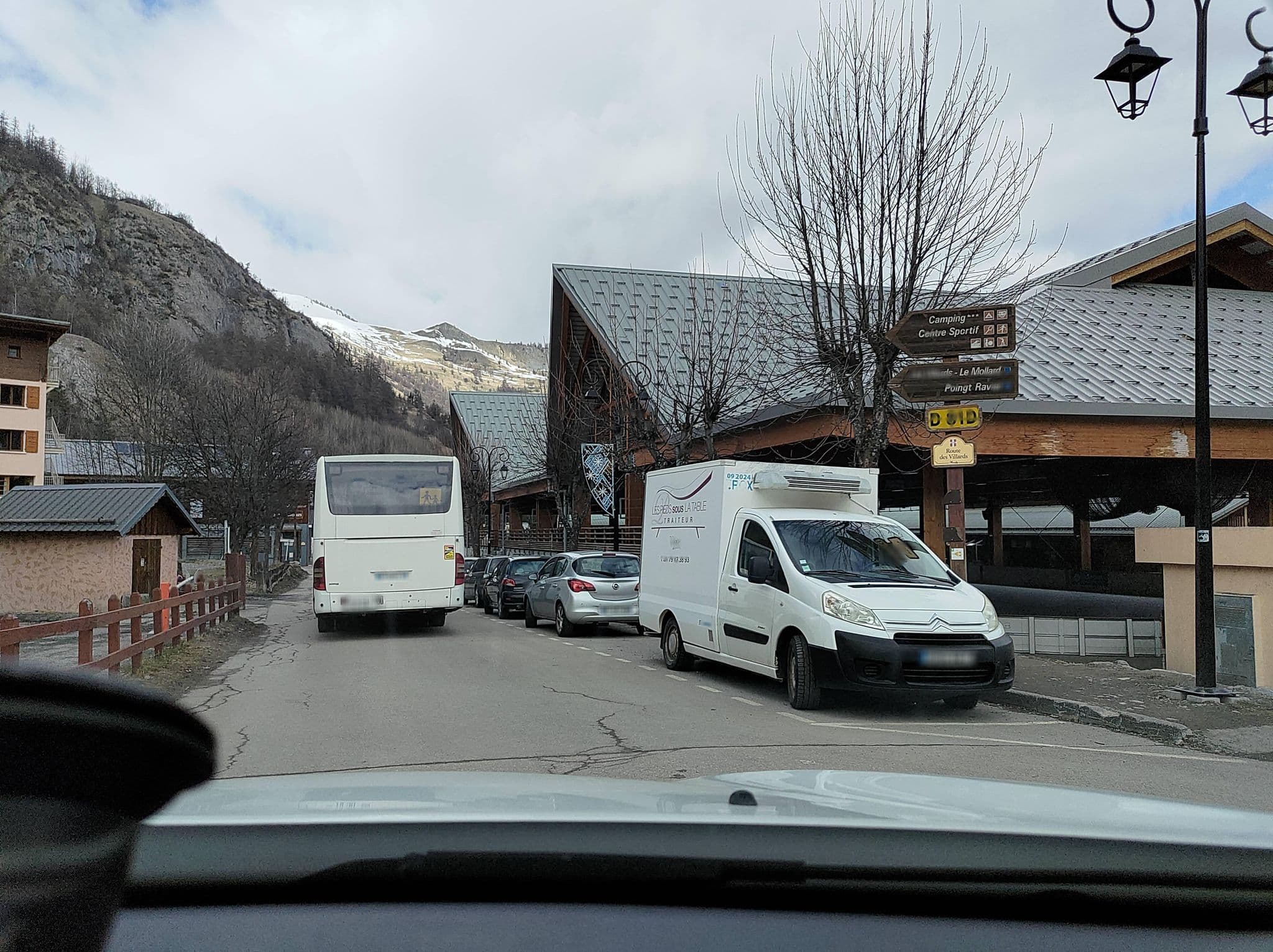 Street view near La Neuvachette, Valloire