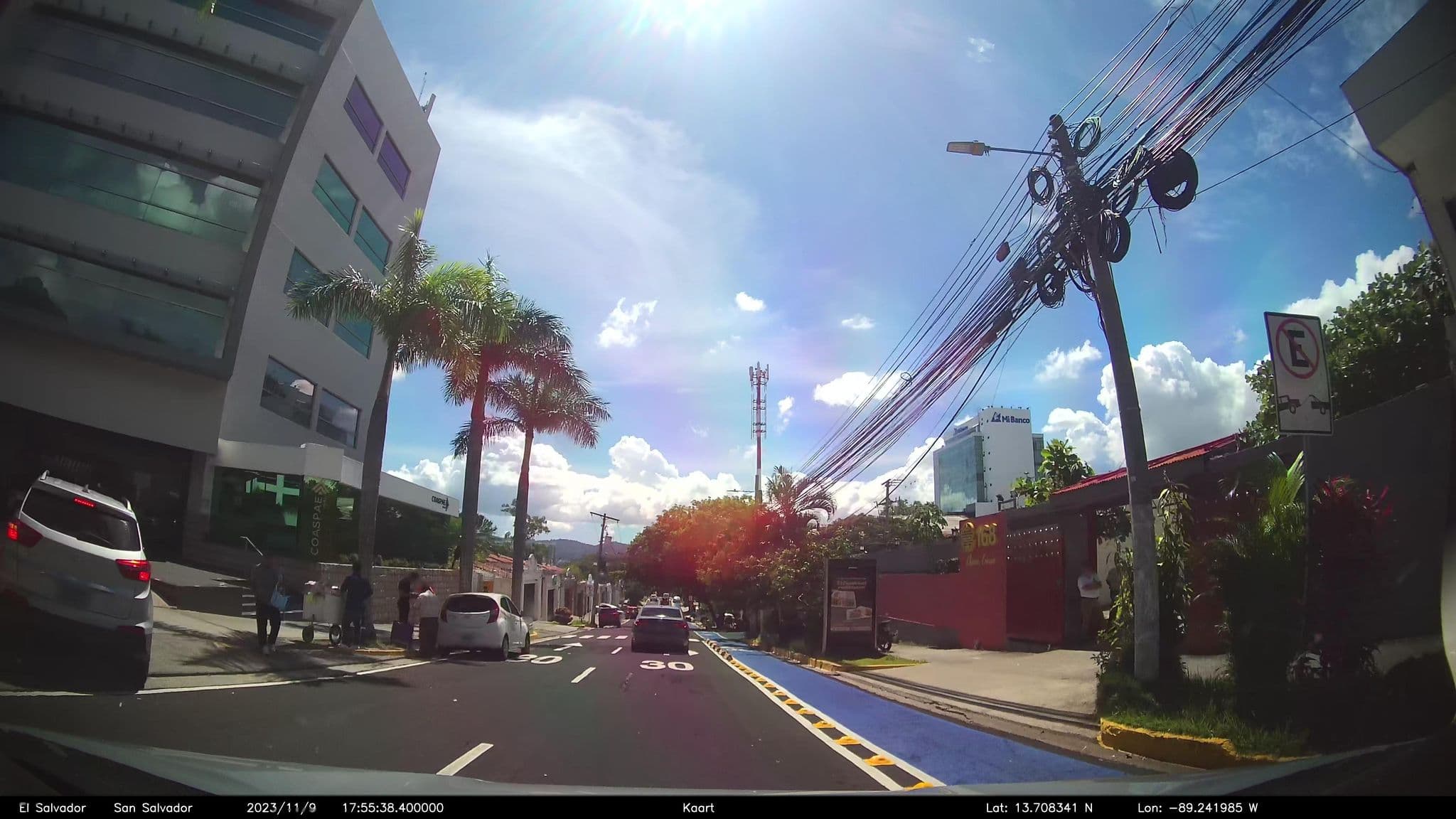 Street view near Hotel Escalon Plaza, Antiguo Cuscatlán — © kaart_1 (CC BY-SA · Mapillary)