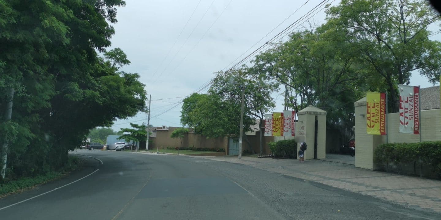 Street view near Club Salvadoreño Sunzal, La Libertad — © jkanales (CC BY-SA · Mapillary)
