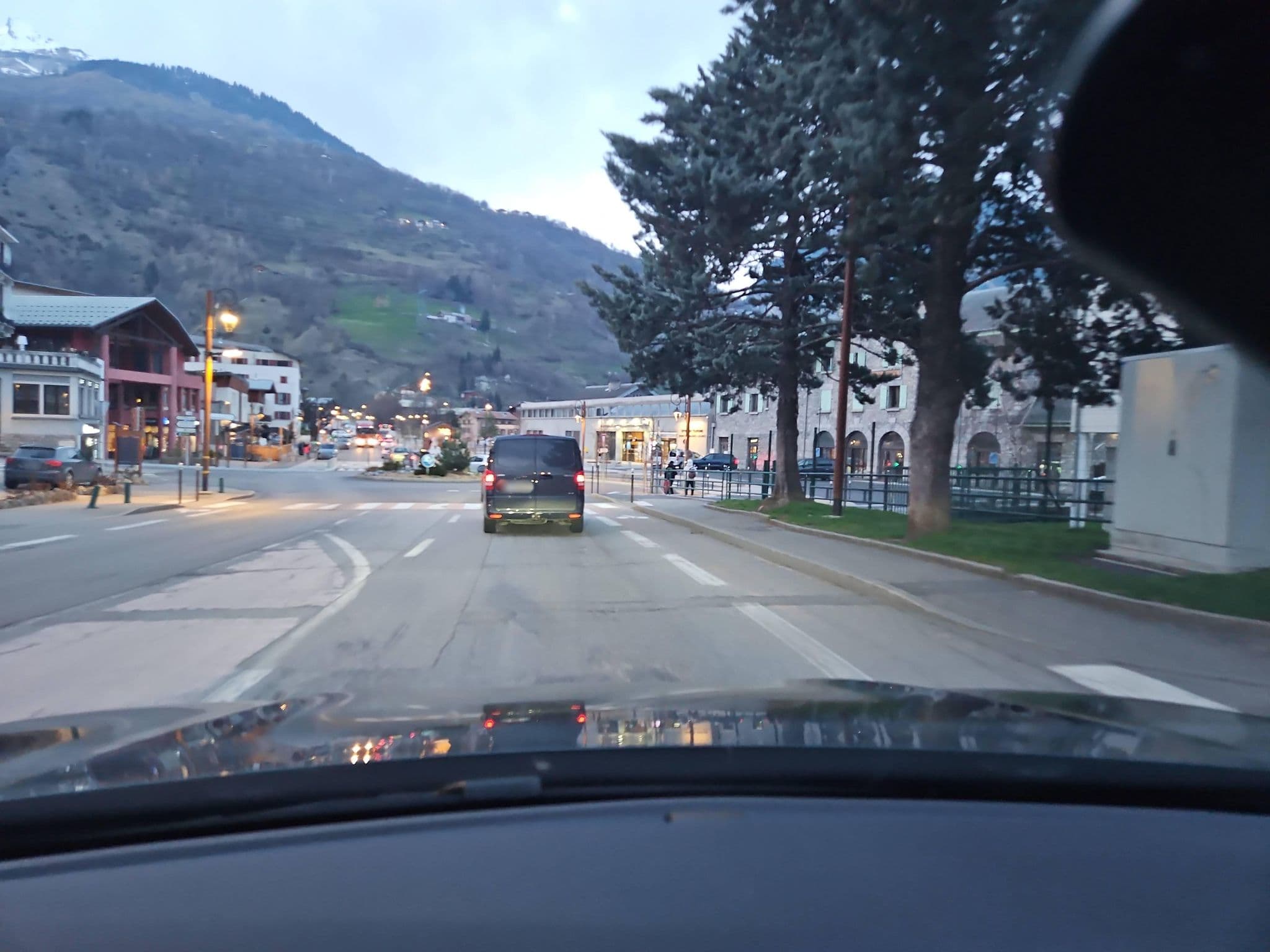 Street view near Résidence Orfea Bourg St Maurice, Bourg-Saint-Maurice — © toho (CC BY-SA · Mapillary)