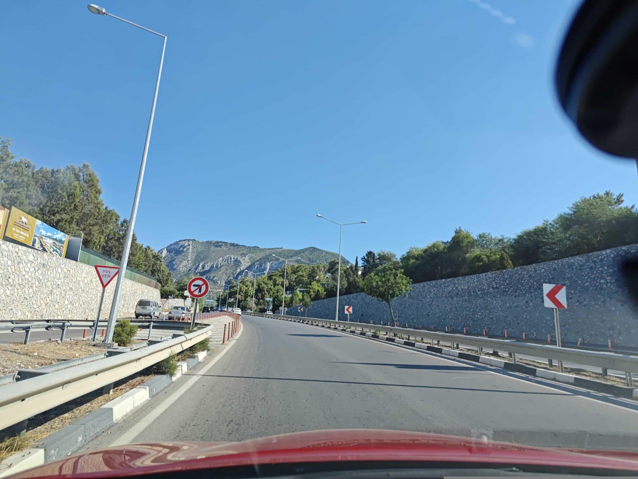 Street view near Cyrpus, Kyrenia — © WhanTwo (CC BY-SA · Mapillary)