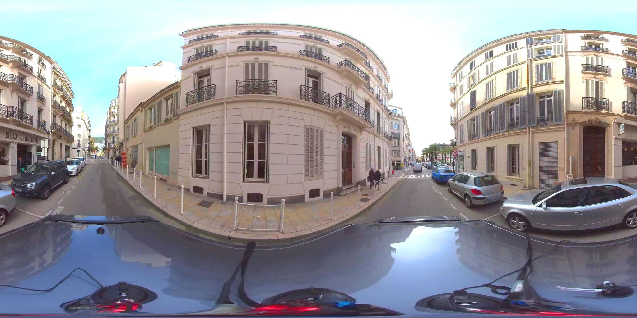 Street view near Celenya Hotel, Toulon — © simmergis (CC BY-SA · Mapillary)