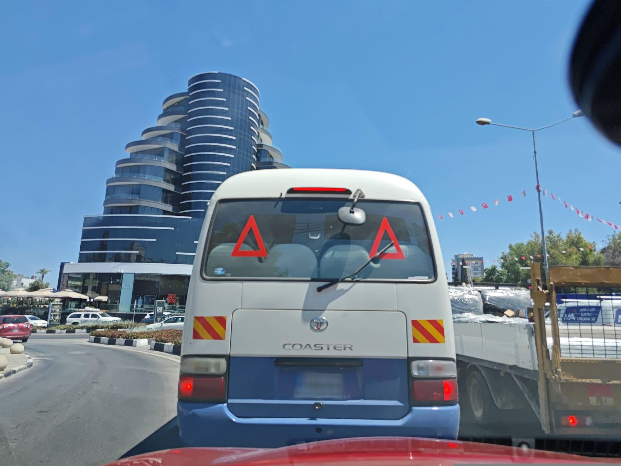 Street view near Kaya Palazzo Otel &Casio Kıbrıs, Kyrenia — © WhanTwo (CC BY-SA · Mapillary)