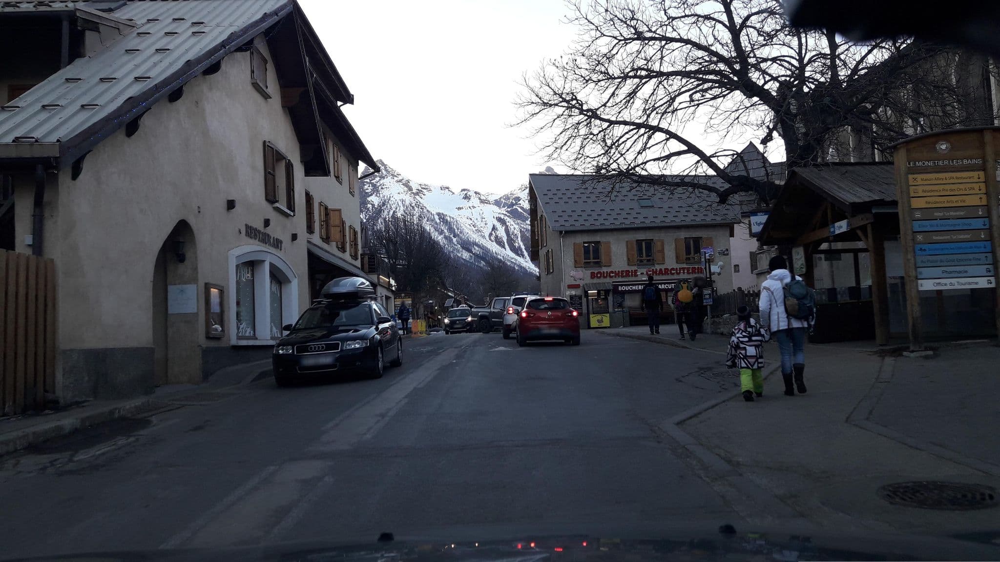 Street view near Le Cairn, Le Monêtier-les-Bains — © eric_s (CC BY-SA · Mapillary)