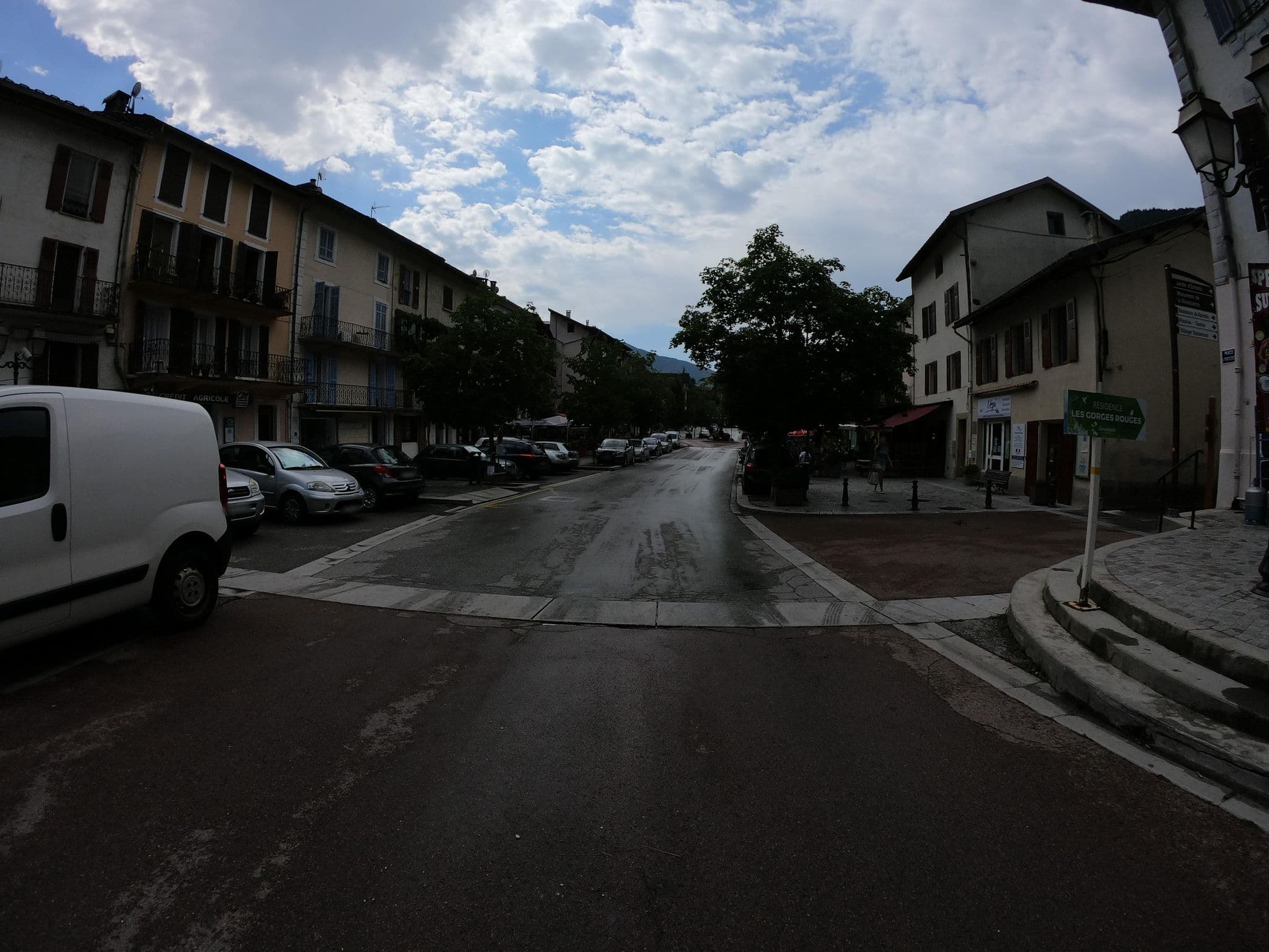 Street view near Les Chaudrons, Puget-Théniers — © joostjakob (CC BY-SA · Mapillary)