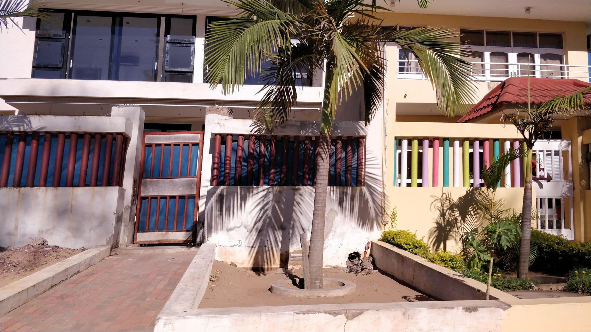 Street view near La Casa, Maputo — © gavinf (CC BY-SA · Mapillary)