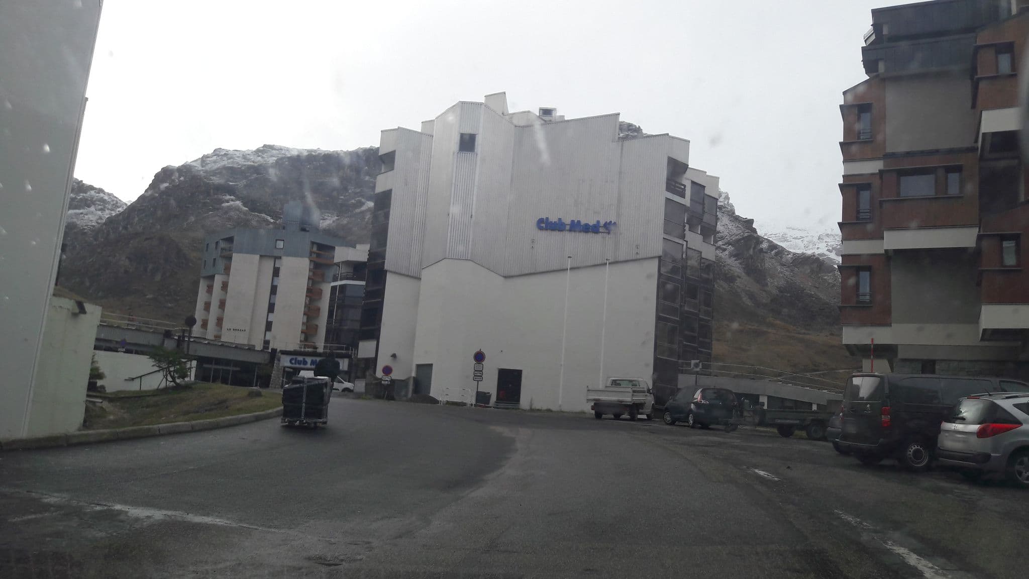 Street view near Le Grand Roc, Tignes — © alexmodesto73 (CC BY-SA · Mapillary)